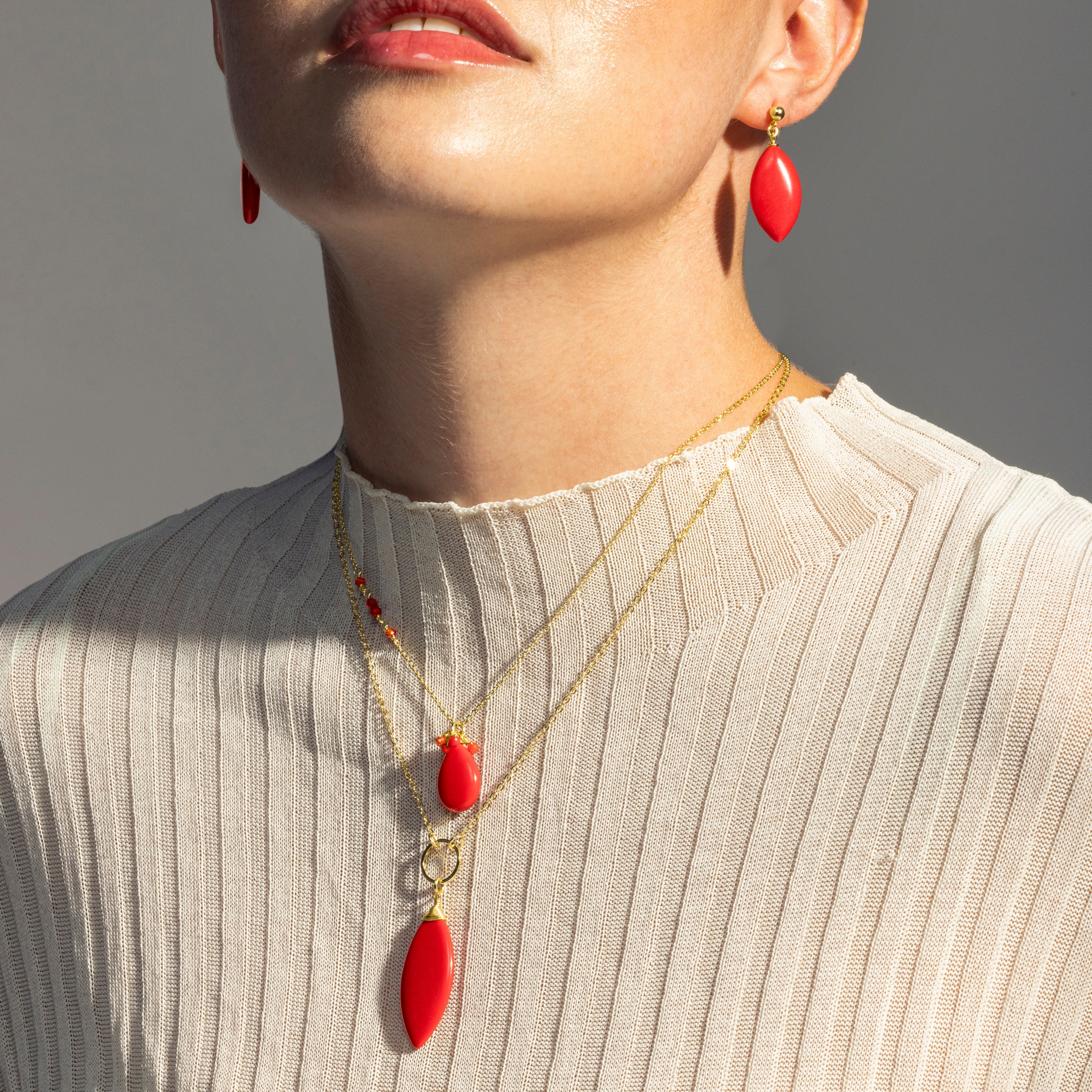 Collana in corallo finita in oro giallo 18K - Ayom