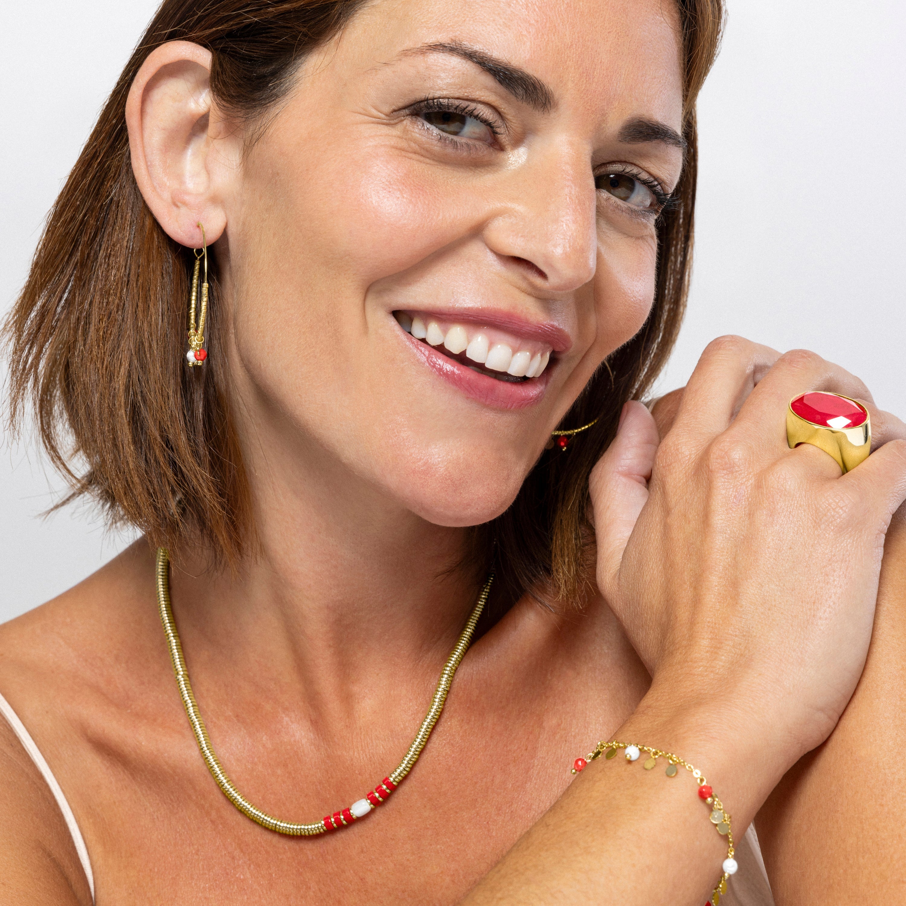 Collana in corallo finita in oro giallo 18K - Sumuna