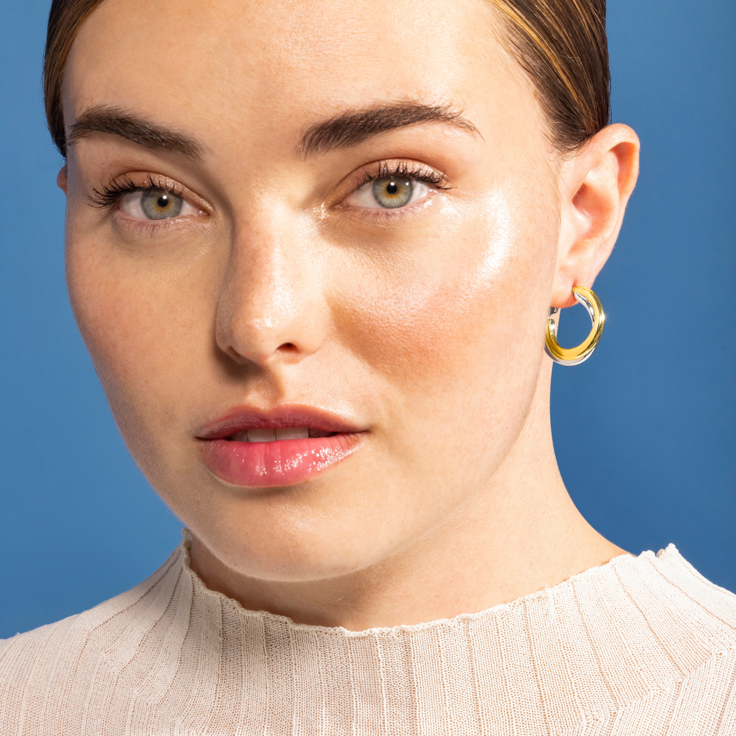 Pendientes acabados en oro amarillo 18K - Kalambo