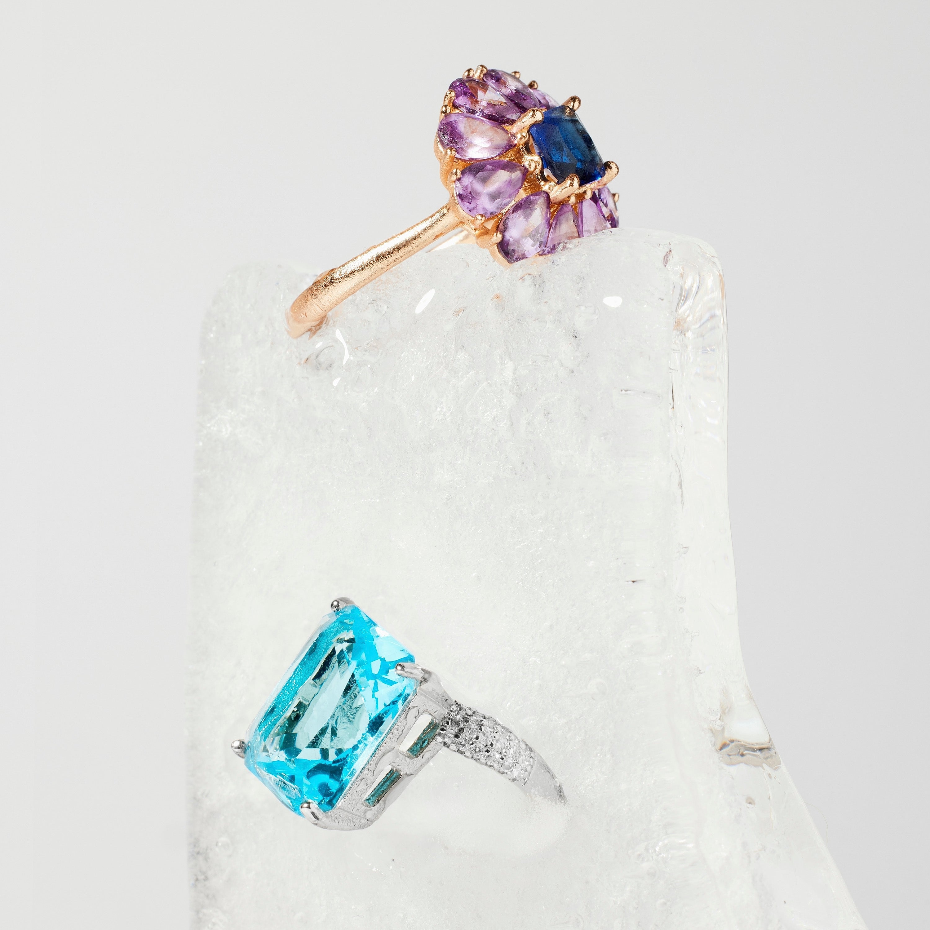 Anillo con Circonita Topacio Azul acabado en rodio - Anfay