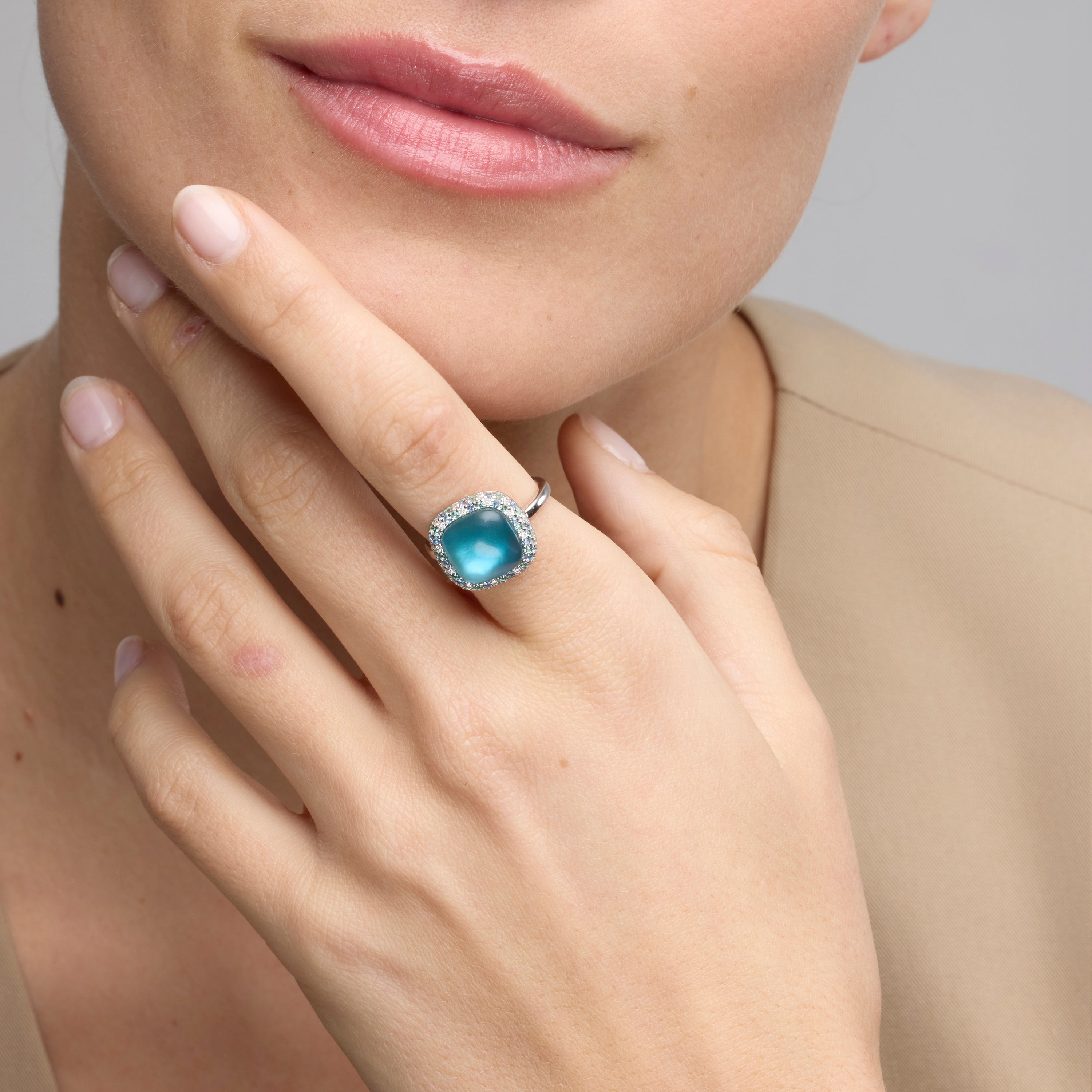 Anillo de Plata de Ley 925 y Doblete Hematite / Cristal Azul acabado rodio - Baddal