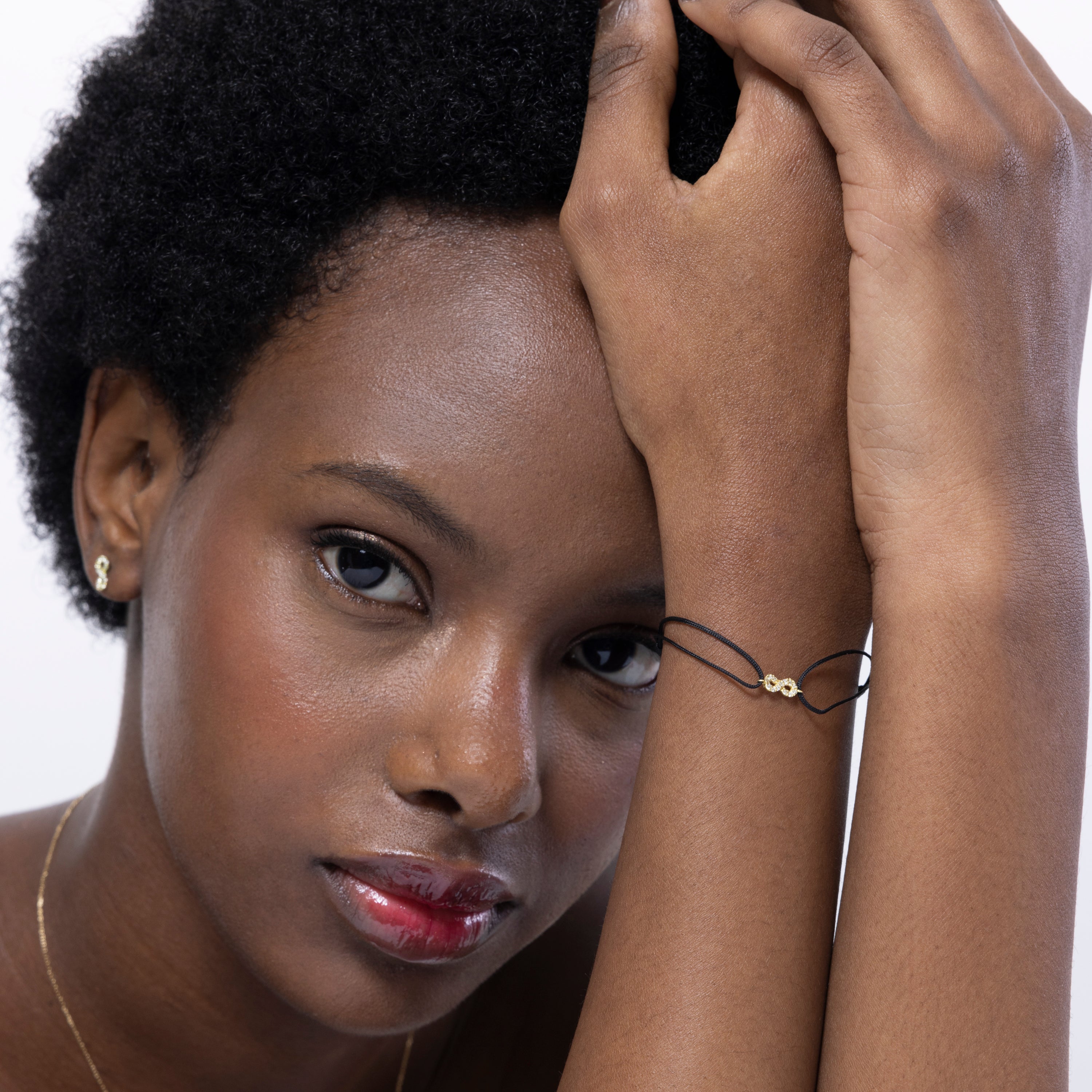 Pulsera Infinity oro de ley de 18k y diamantes