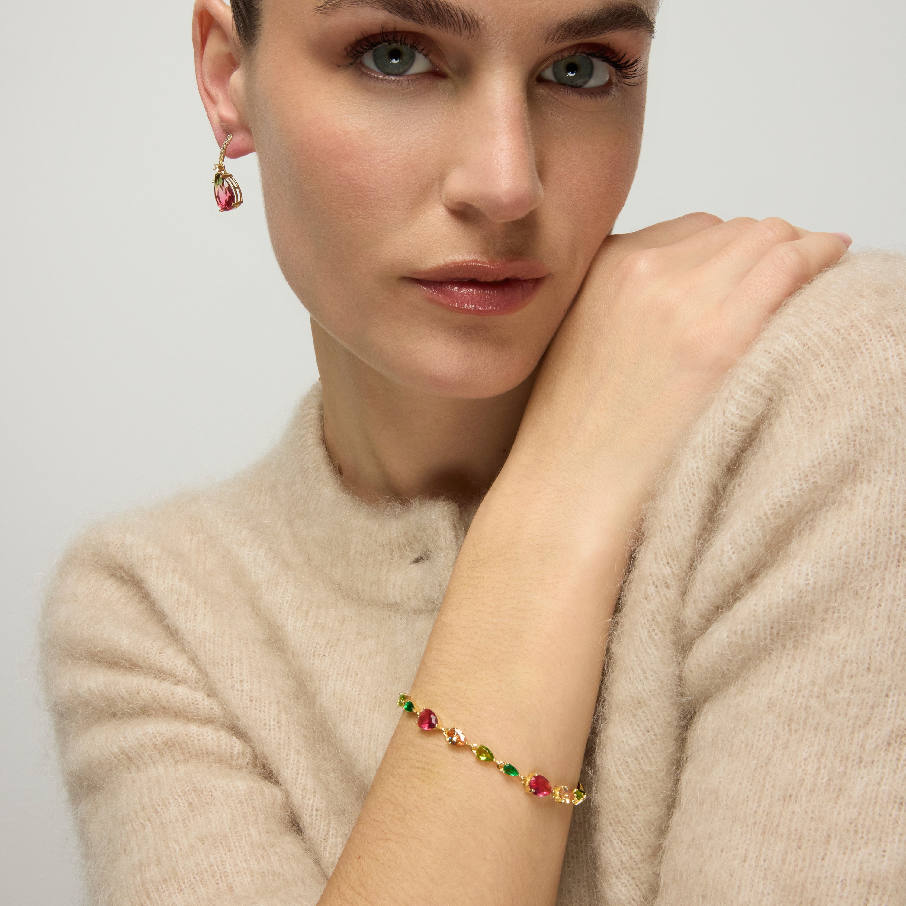 Pulsera de Plata de Ley 925 y Circonita Multicolor acabado oro amarillo de 18k - Akra