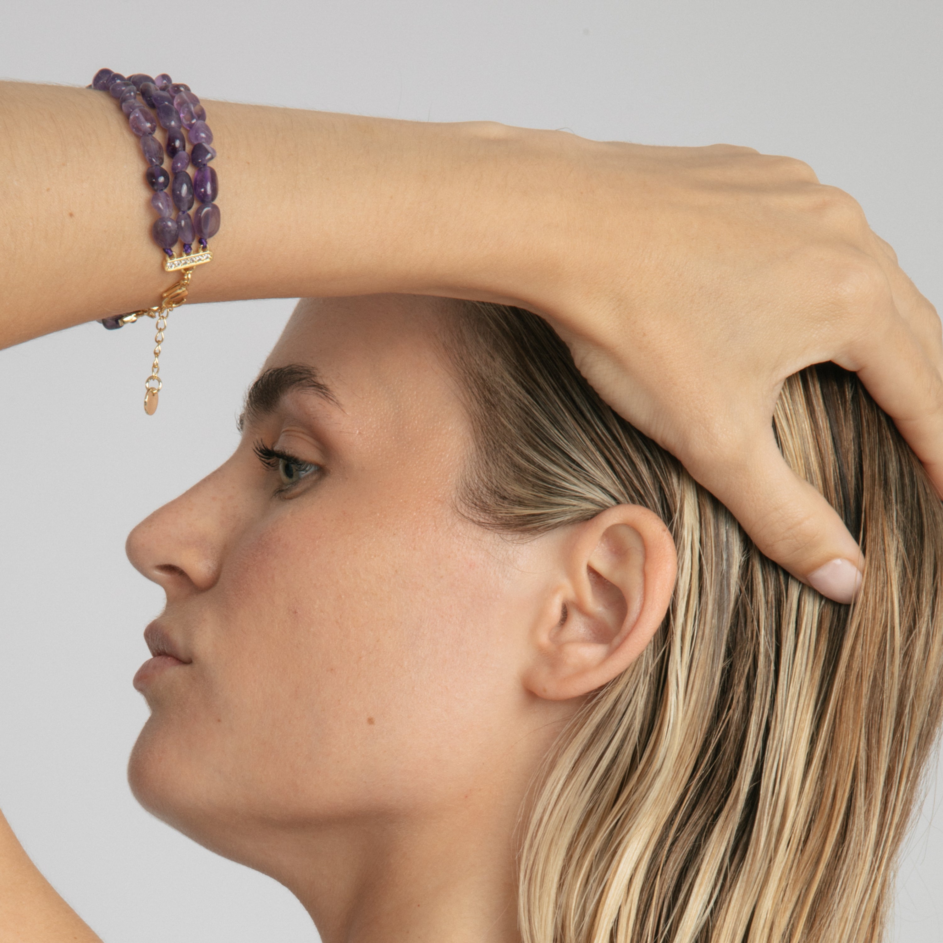 Pulsera de Plata de Ley 925 y Amatista Natural acabado en oro amarillo 18k - Koripo