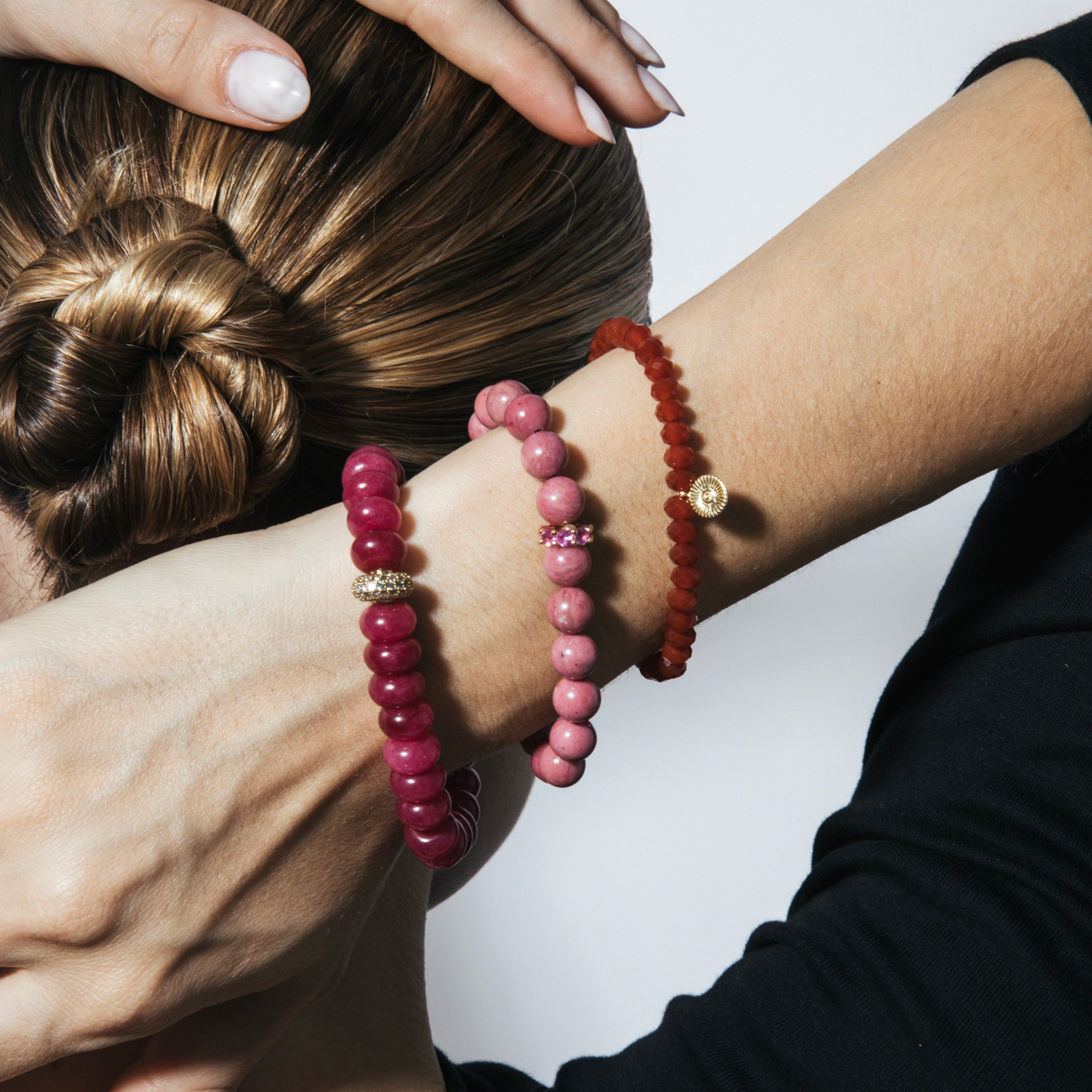 Pulsera de Plata de Ley 925 y Agata Roja acabado en oro amarillo 18k - Gakev