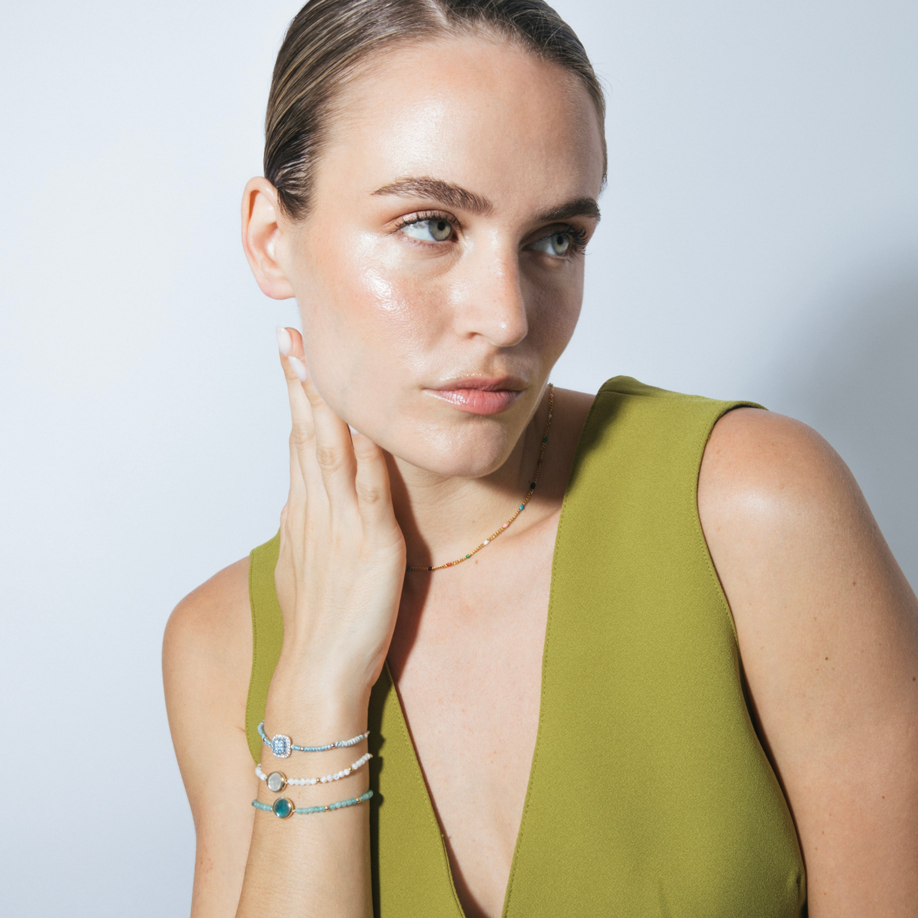 Pulsera de Plata de Ley 925 y Doblete Madreperla / Cuarzo Hidrotermal Verde acabado en oro amarillo 18k - Alqua