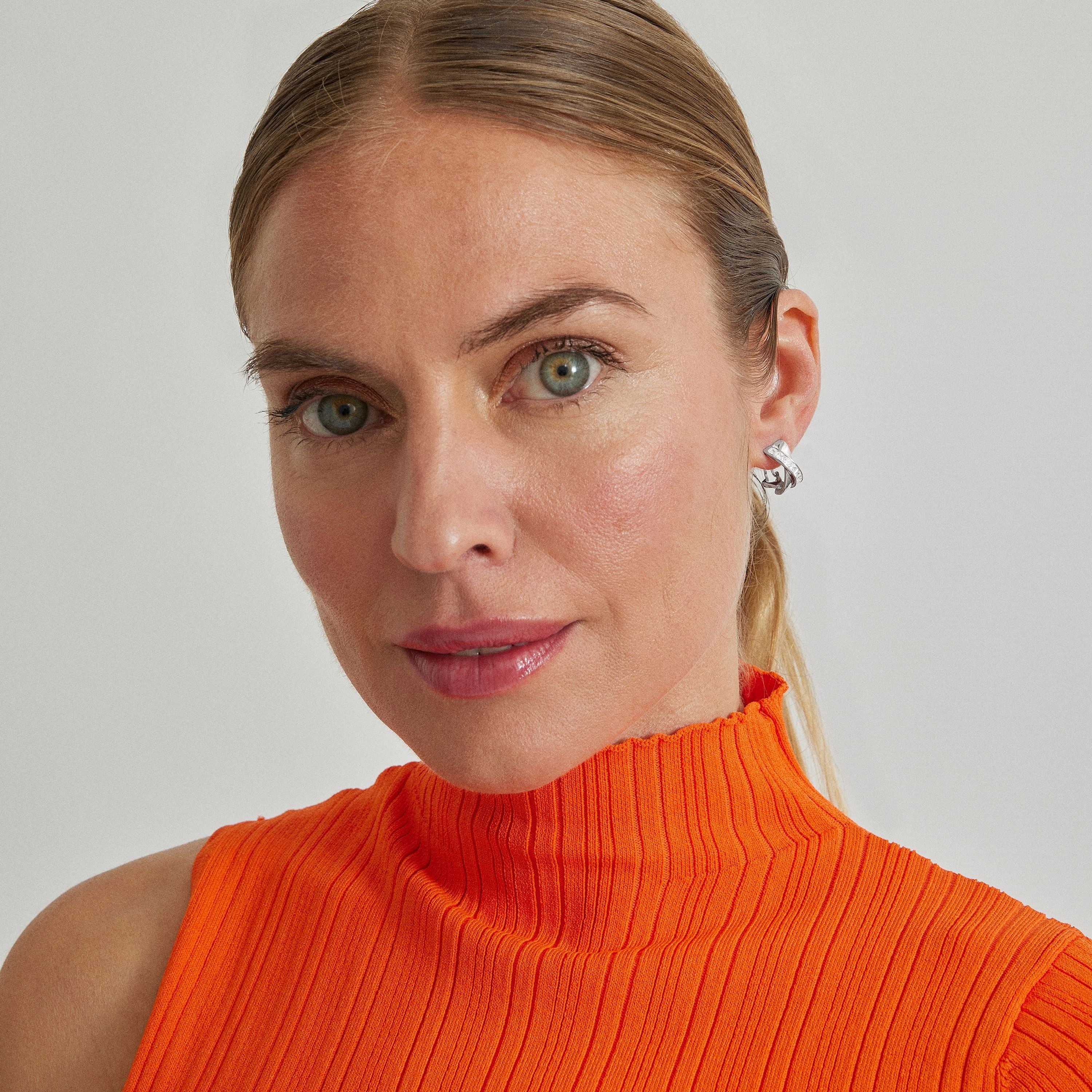 Pendientes de Plata de Ley 925 con Circonita Brillante acabados en rodio - Reina