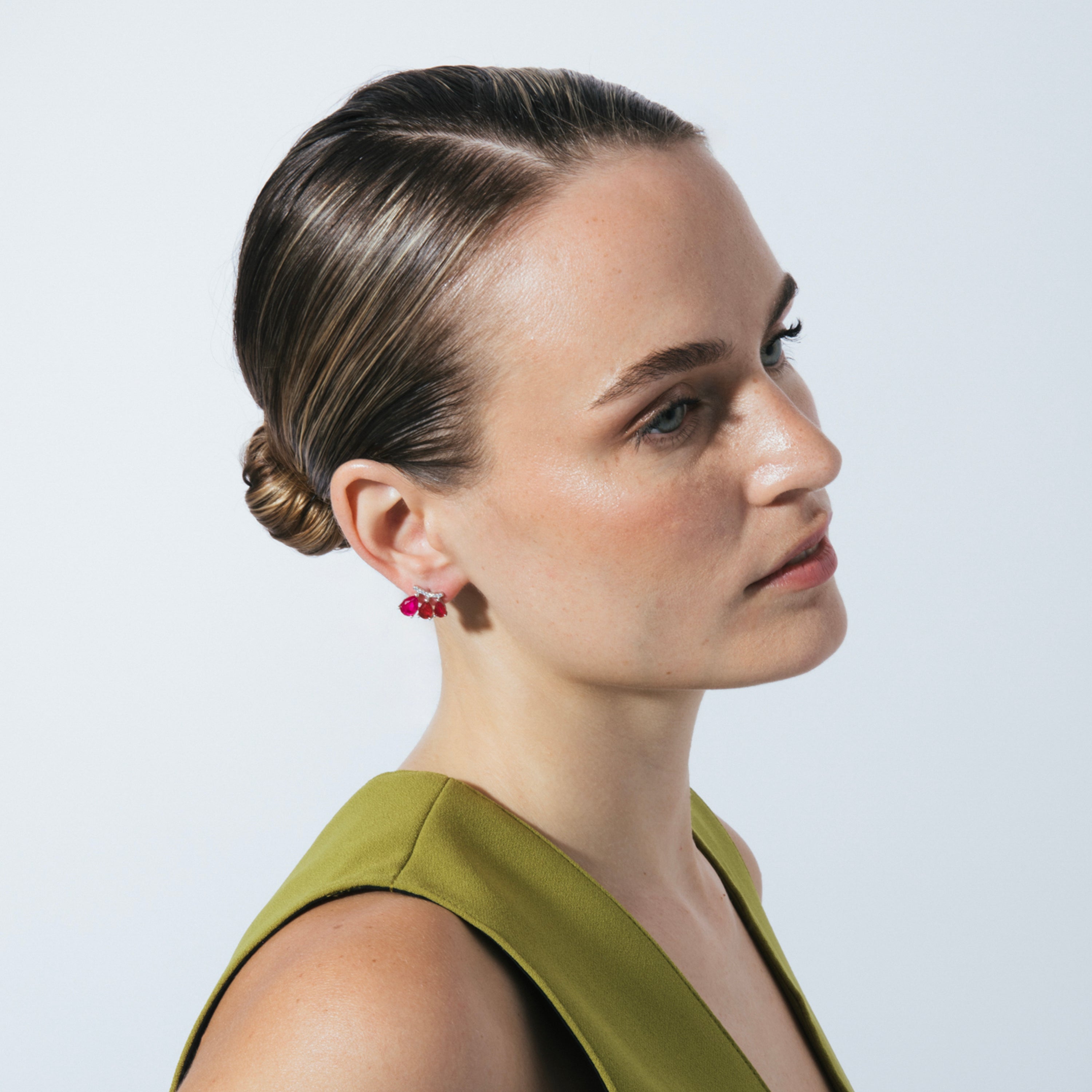 Pendientes de Plata de Ley 925 y Cuarzo Hidrotermal Cereza acabado en rodio - Kaiau