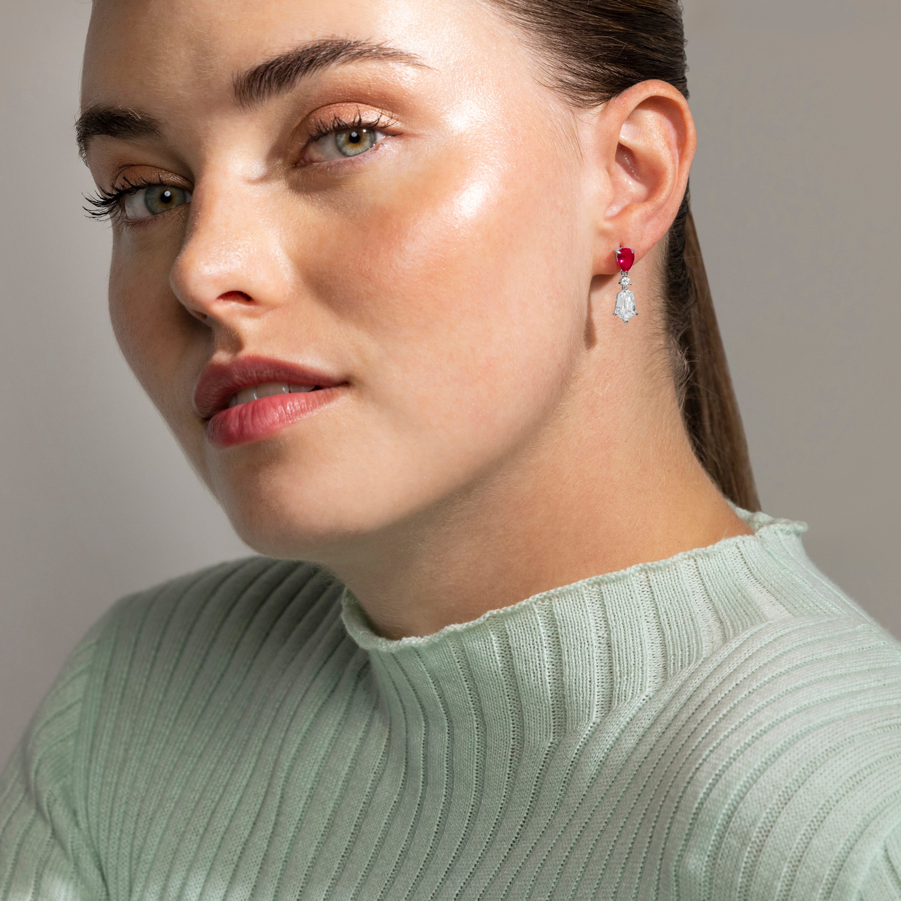 Pendientes de Plata de Ley 925 y Circonita Rubí acabado en rodio - Salxy