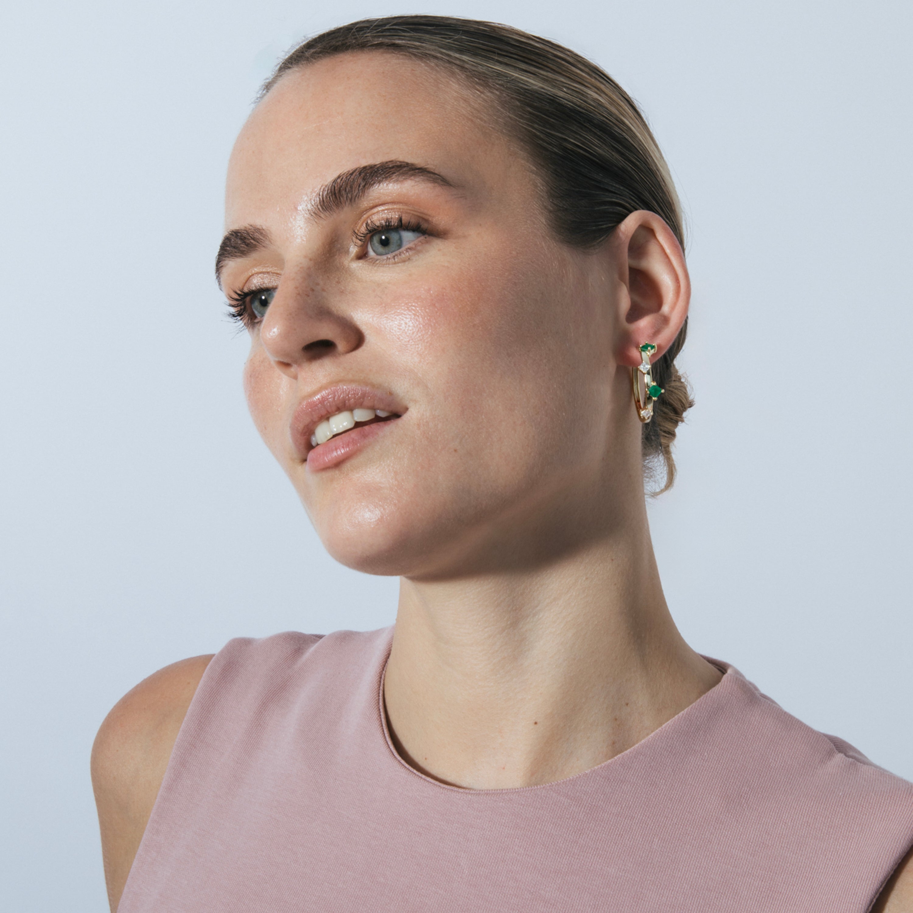 Pendientes de Plata de Ley 925 y Cuarzo Hidrotermal Verde Paraiba acabado en oro amarillo 18k - Drioge