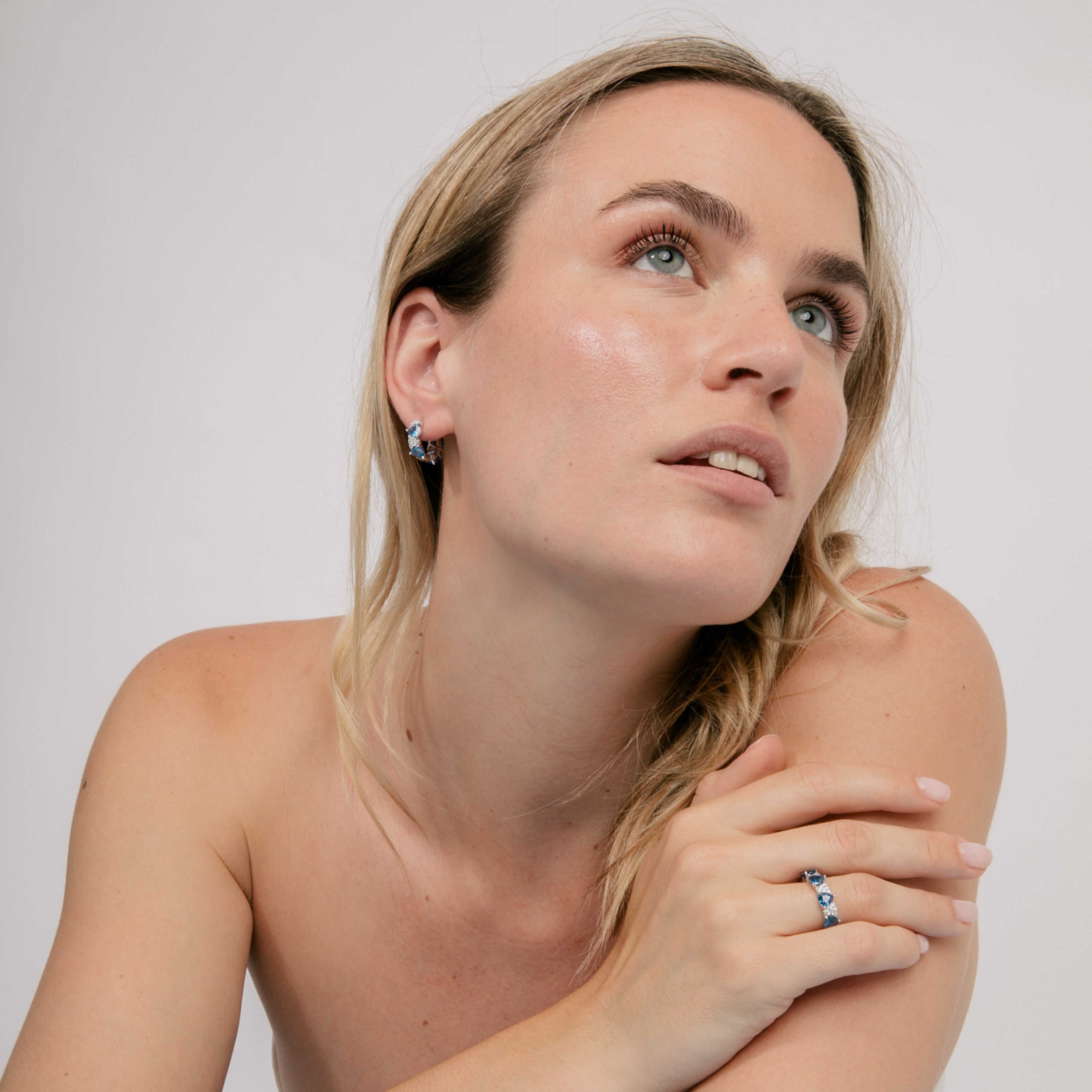 Pendientes de Plata de Ley 925 y Circonita Zafiro acabado en rodio - Kramlia