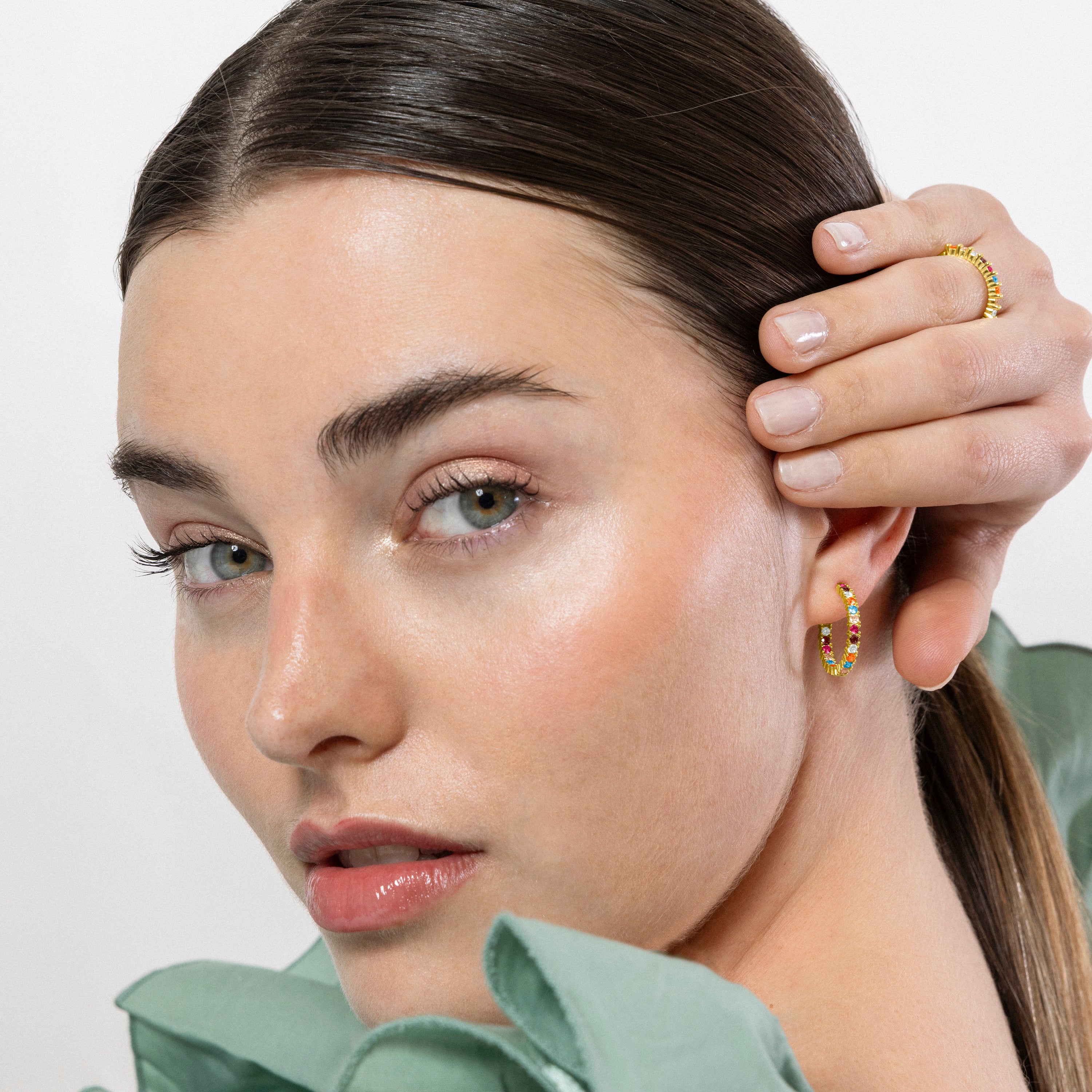 Pendientes de Plata de Ley 925 y Circonita Multicolor acabados en oro amarillo de 18k - Iotha