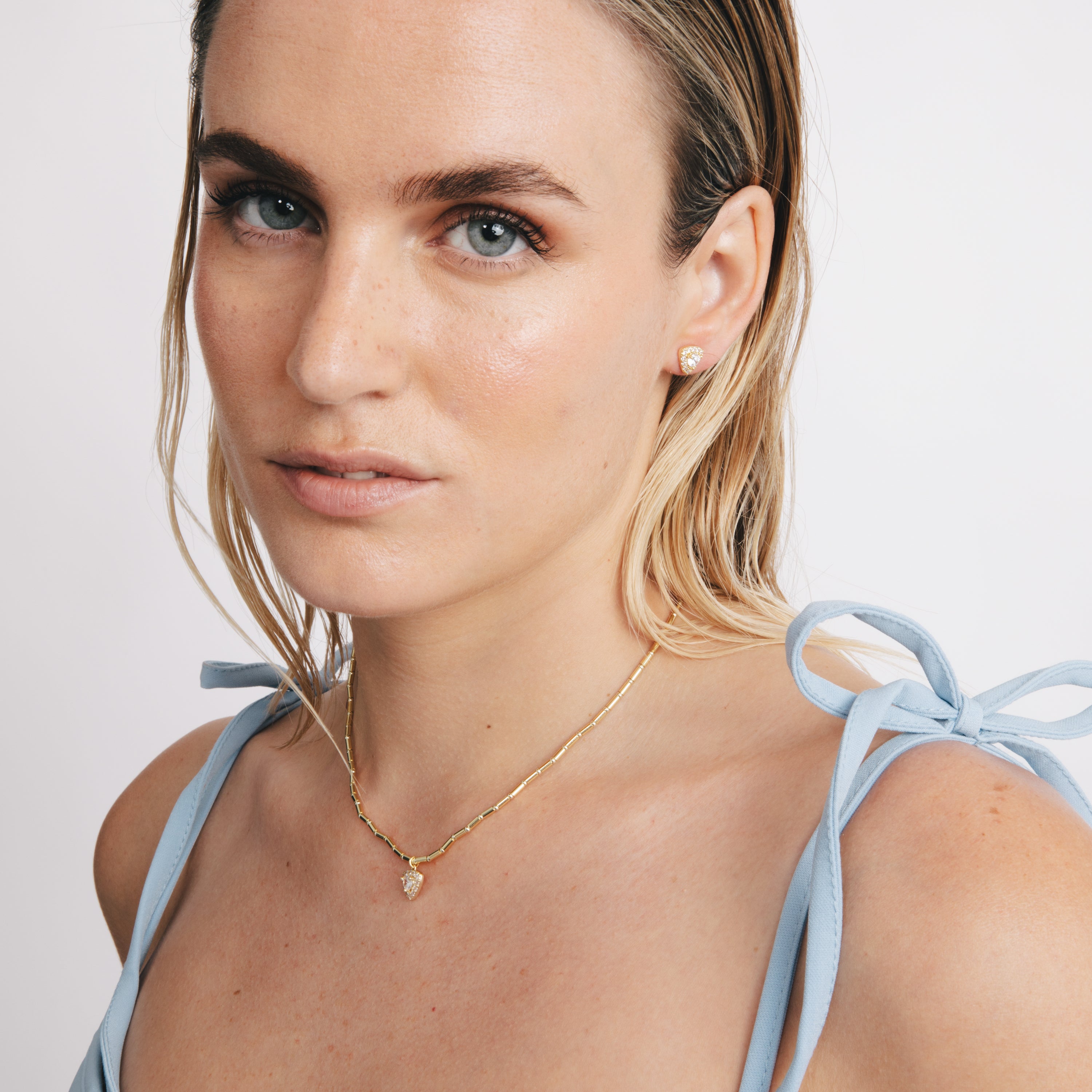 Pendientes de Plata de Ley 925 y Circonita Brillante acabado en oro amarillo 18k - Aldra