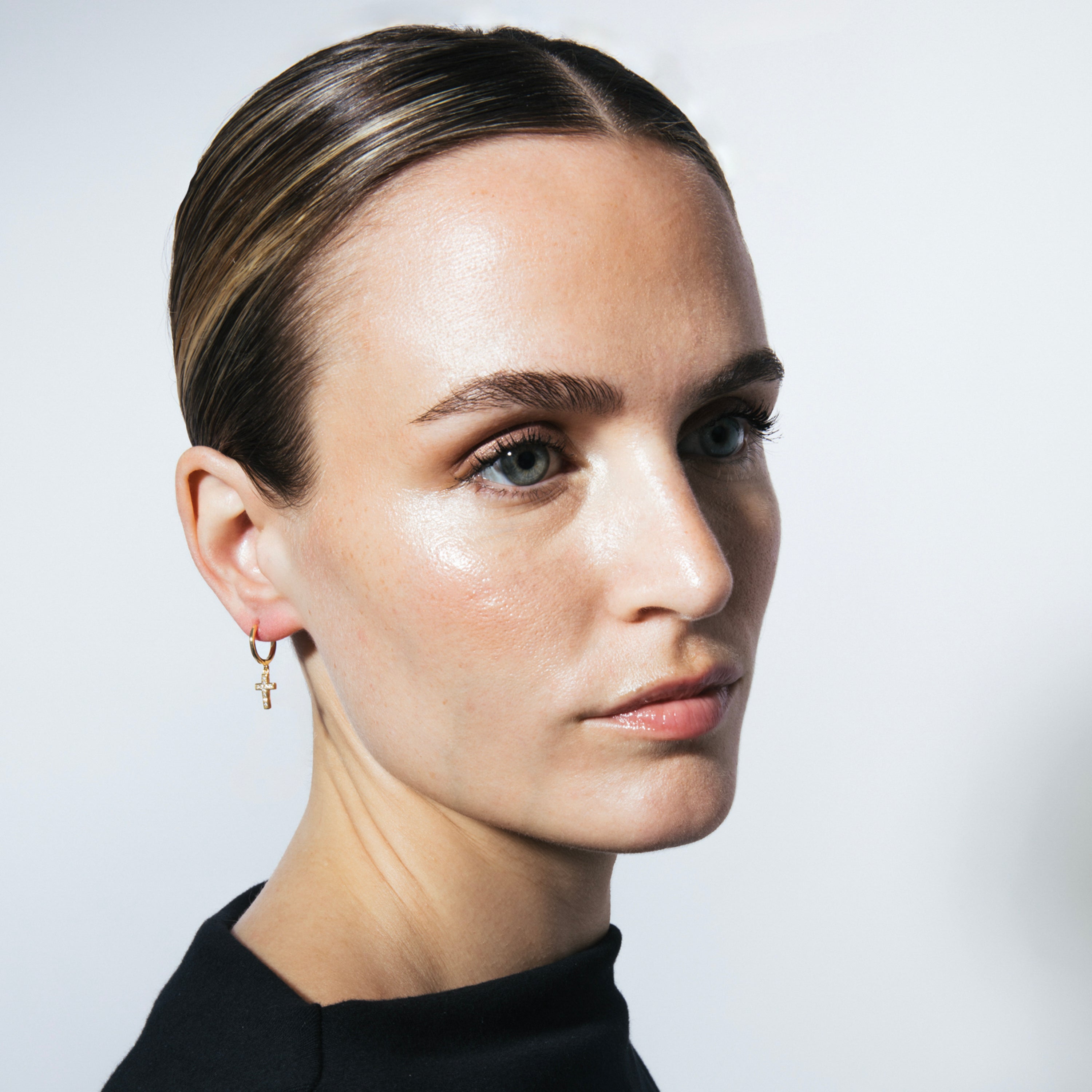 Pendientes de Plata de Ley 925 y Circonita Brillante acabado en oro amarillo 18k - Dracka