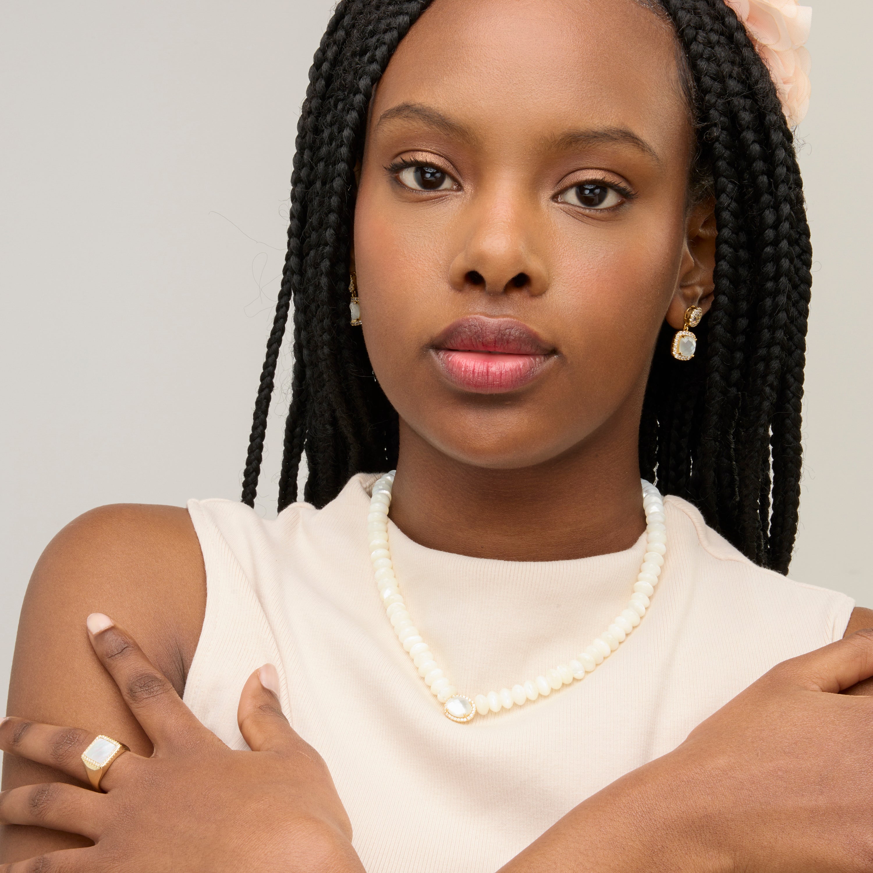 Pendientes de Plata de Ley 925 y Madreperla Blanca acabados en oro amarillo de 18k - Laski