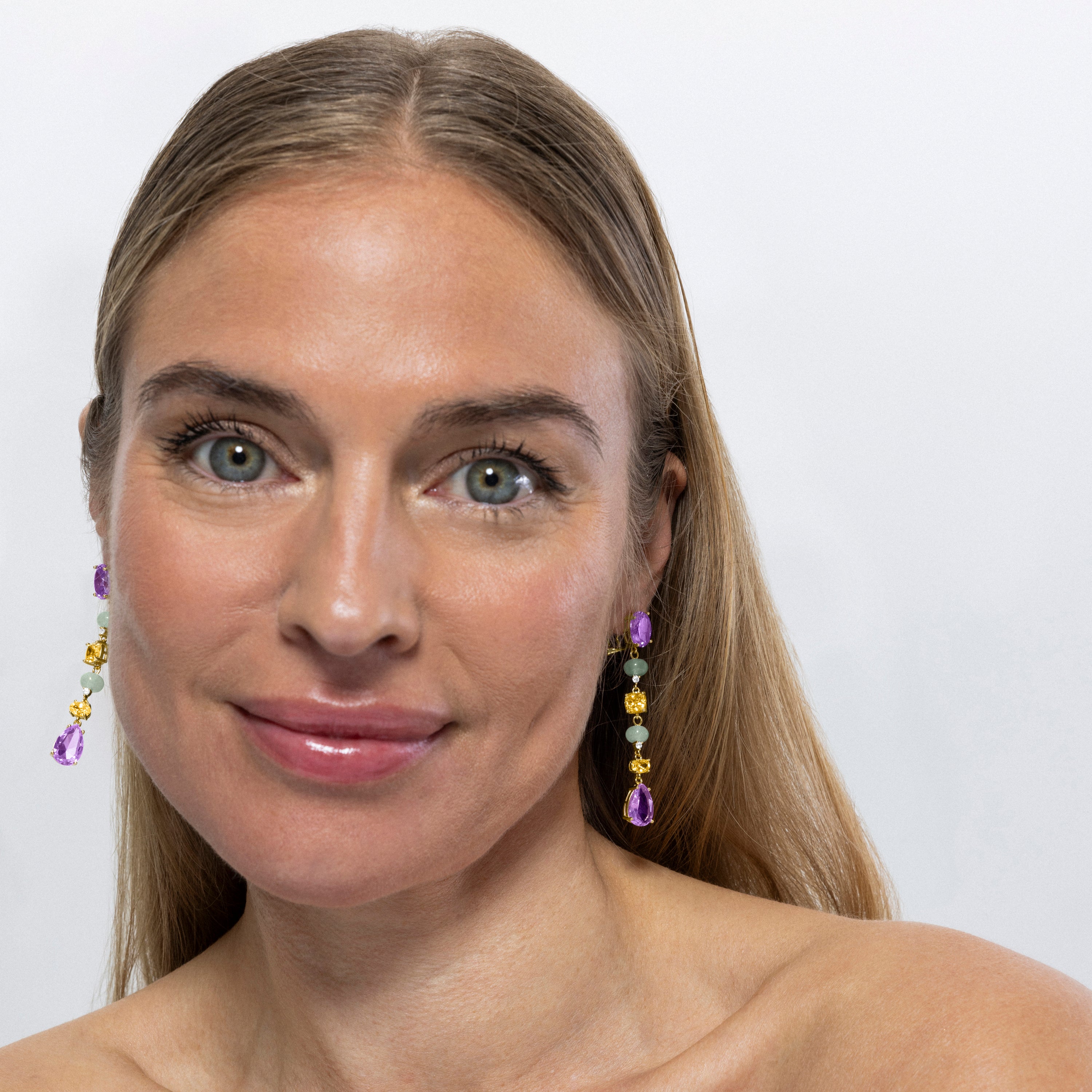Pendientes de Plata de Ley 925 y Amatista Natural acabados en oro amarillo de 18k - Nyska