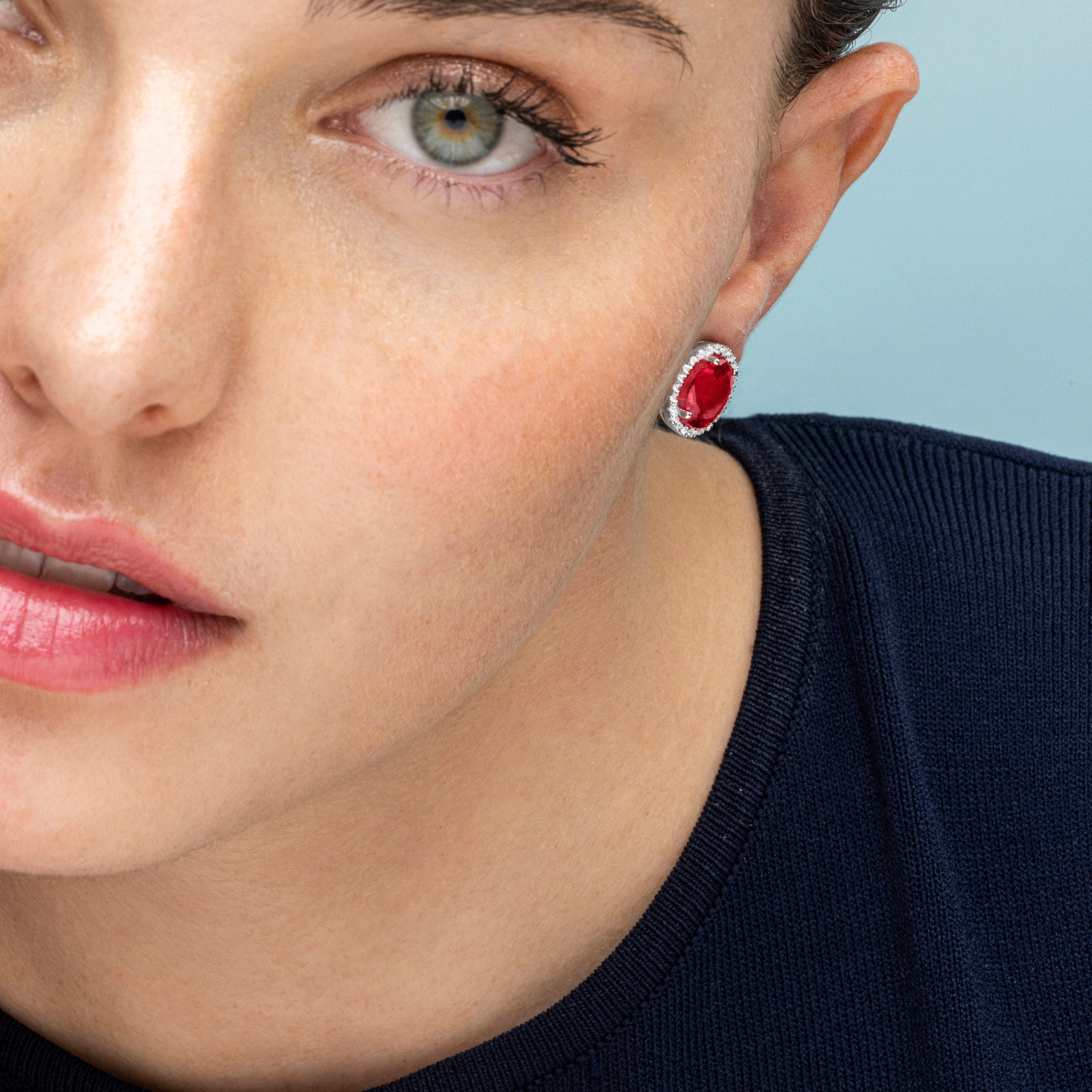 Pendientes de Plata de Ley 925 y Circonita Rubí acabado en rodio - Lyla