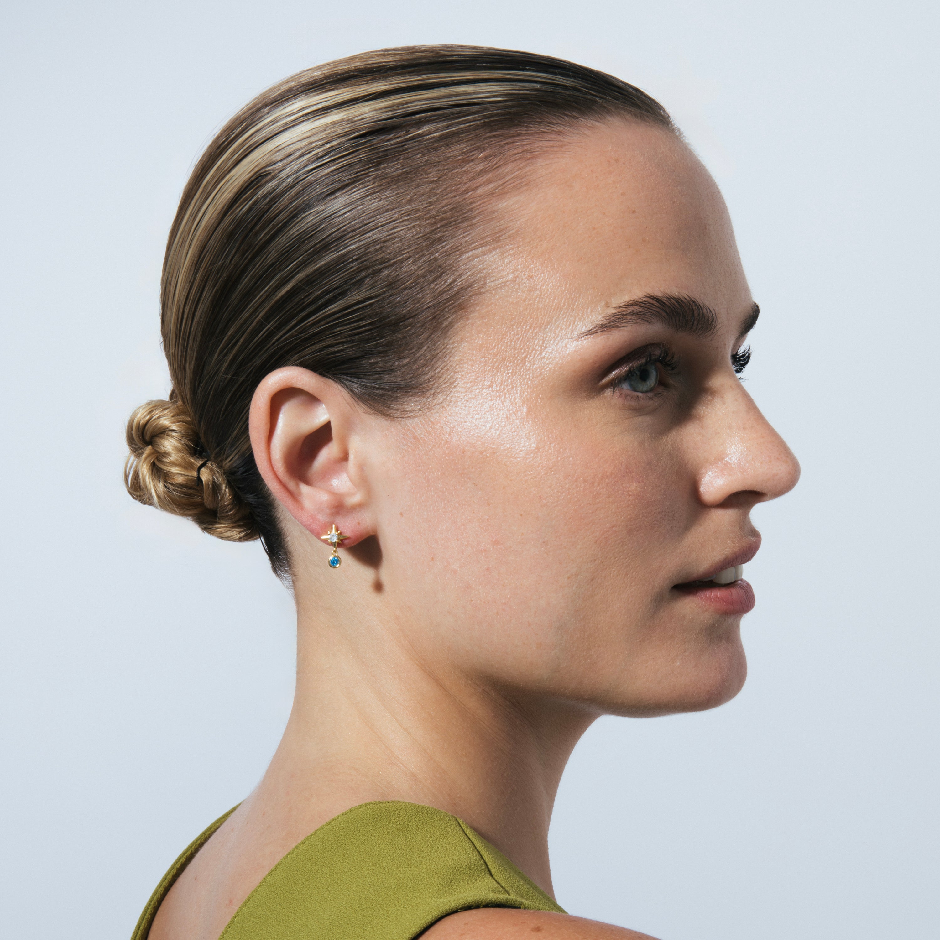 Pendientes de Plata de Ley 925 y Circonita Multicolor acabado en oro amarillo 18k - Iliako