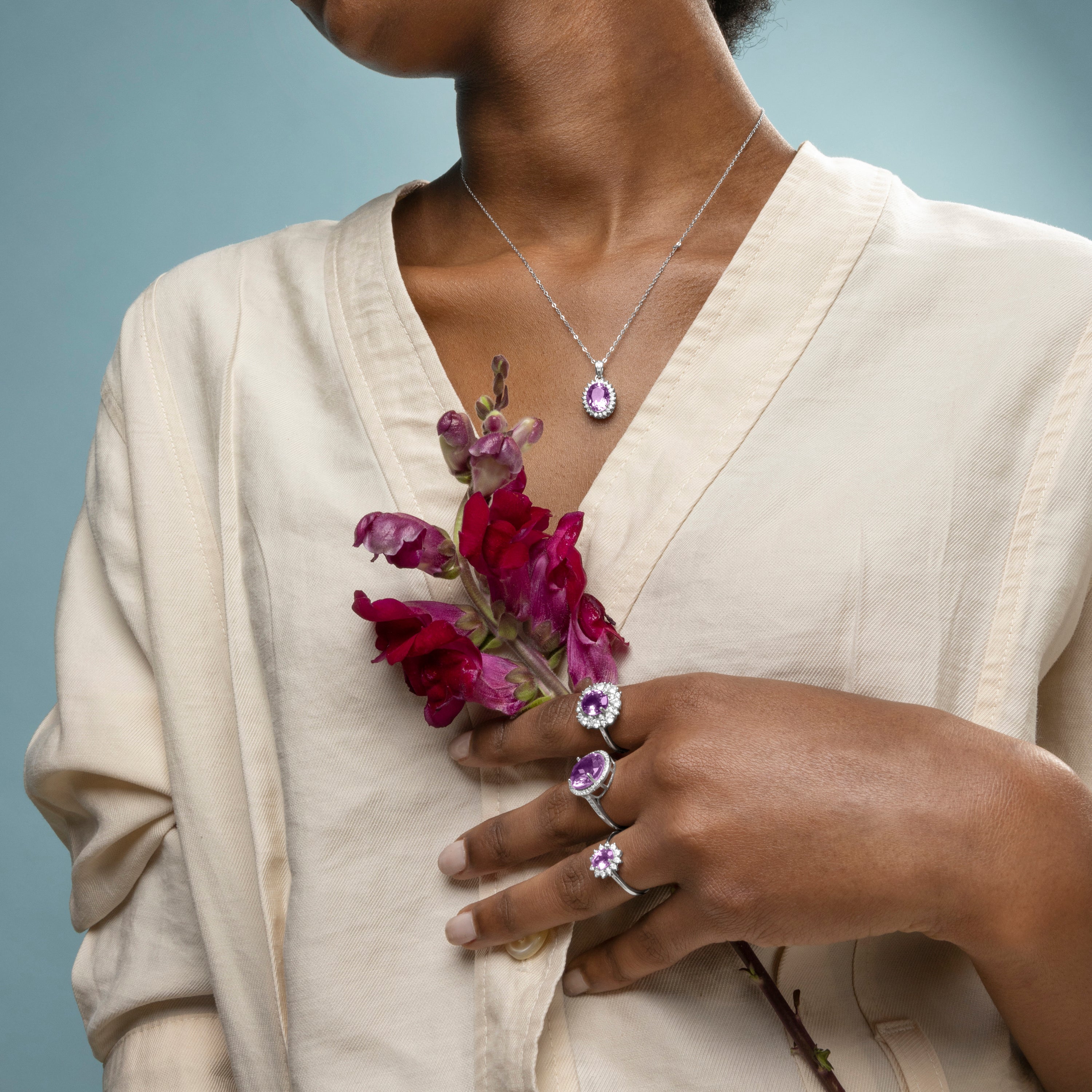 Anillo de Plata de Ley 925 con Amatista Natural acabado en rodio - Lirian