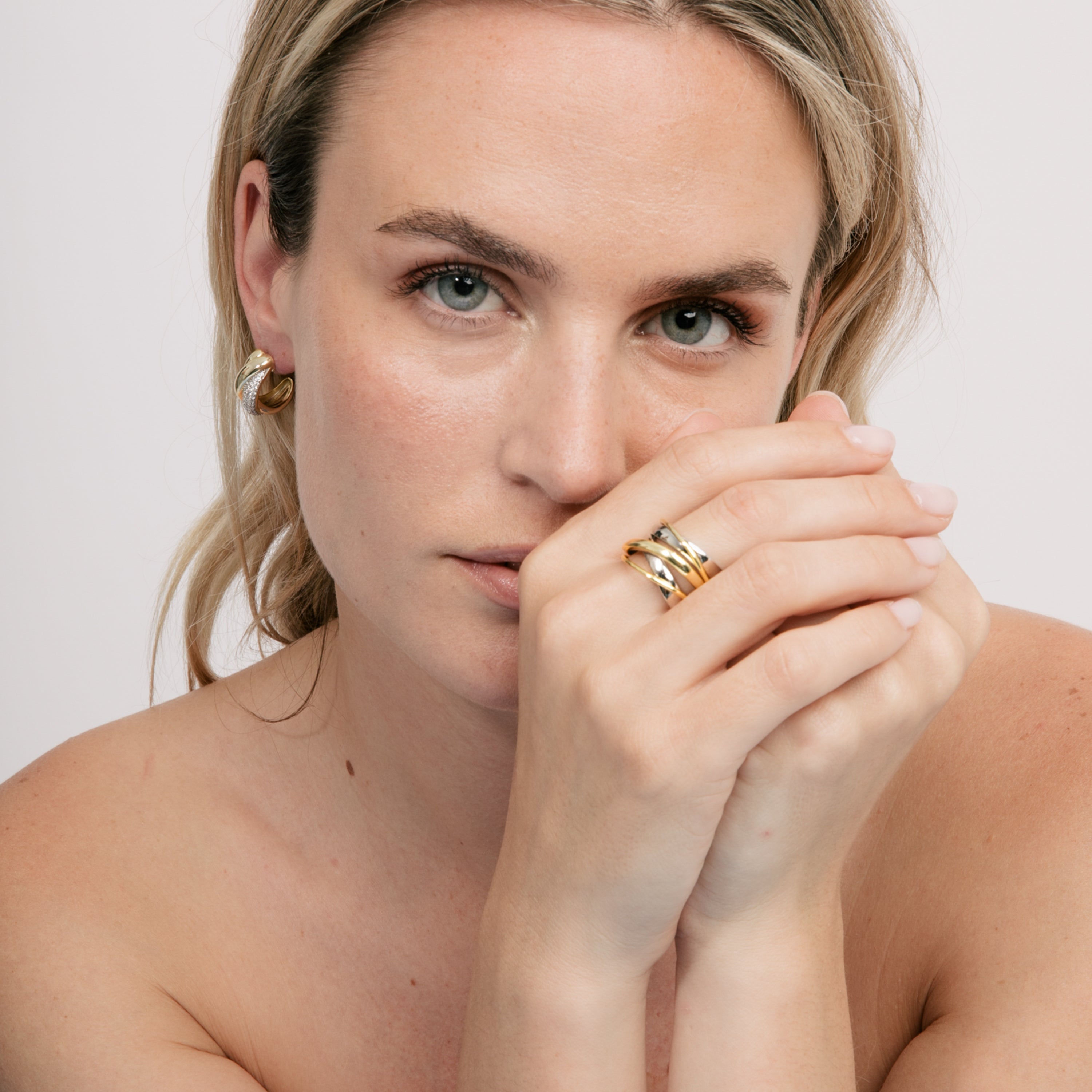 Anillo de Plata de Ley 925 acabado oro amarillo 18k - Guessi