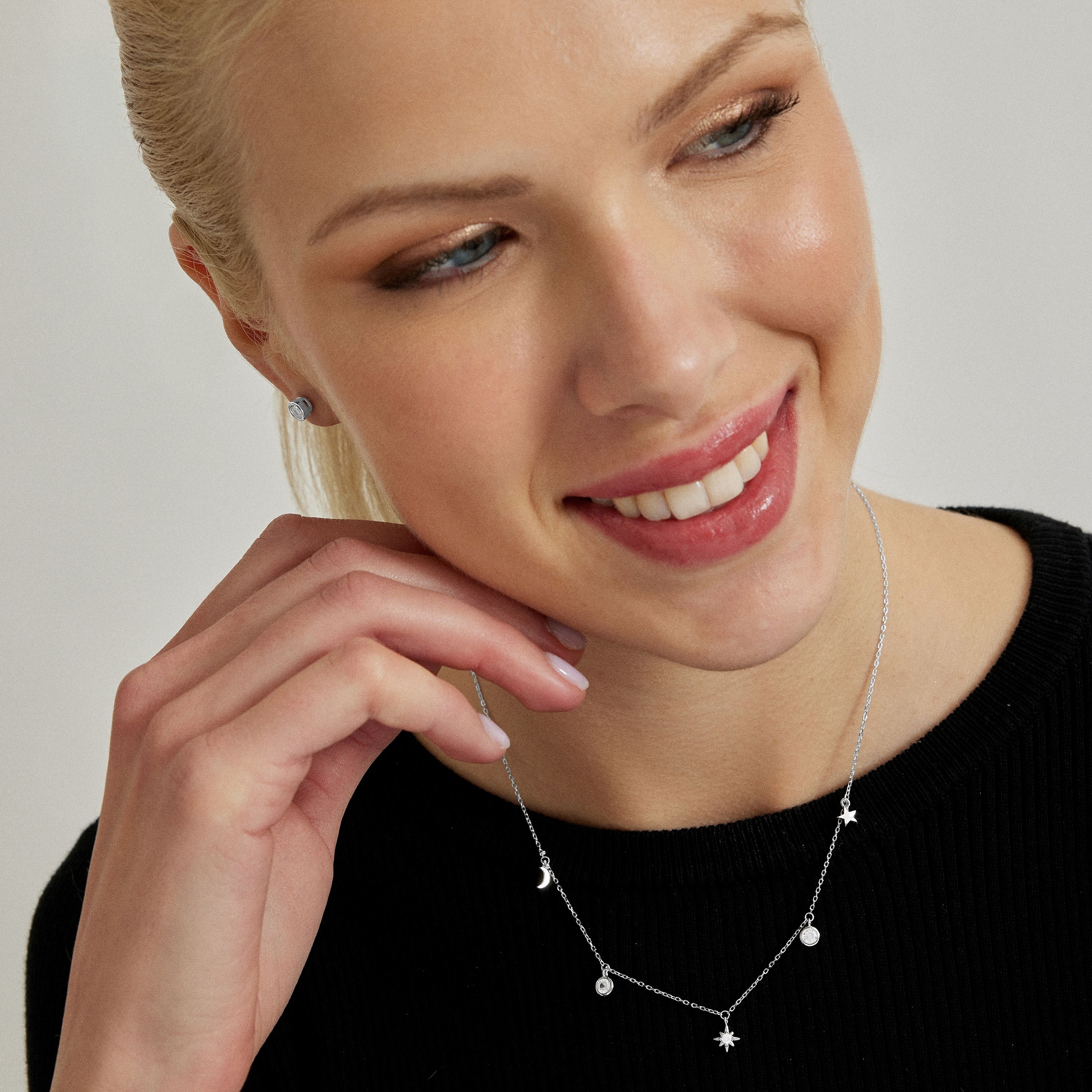 Collar de Plata de Ley 925 con Circonita Brillante acabado en rodio - Oyazia