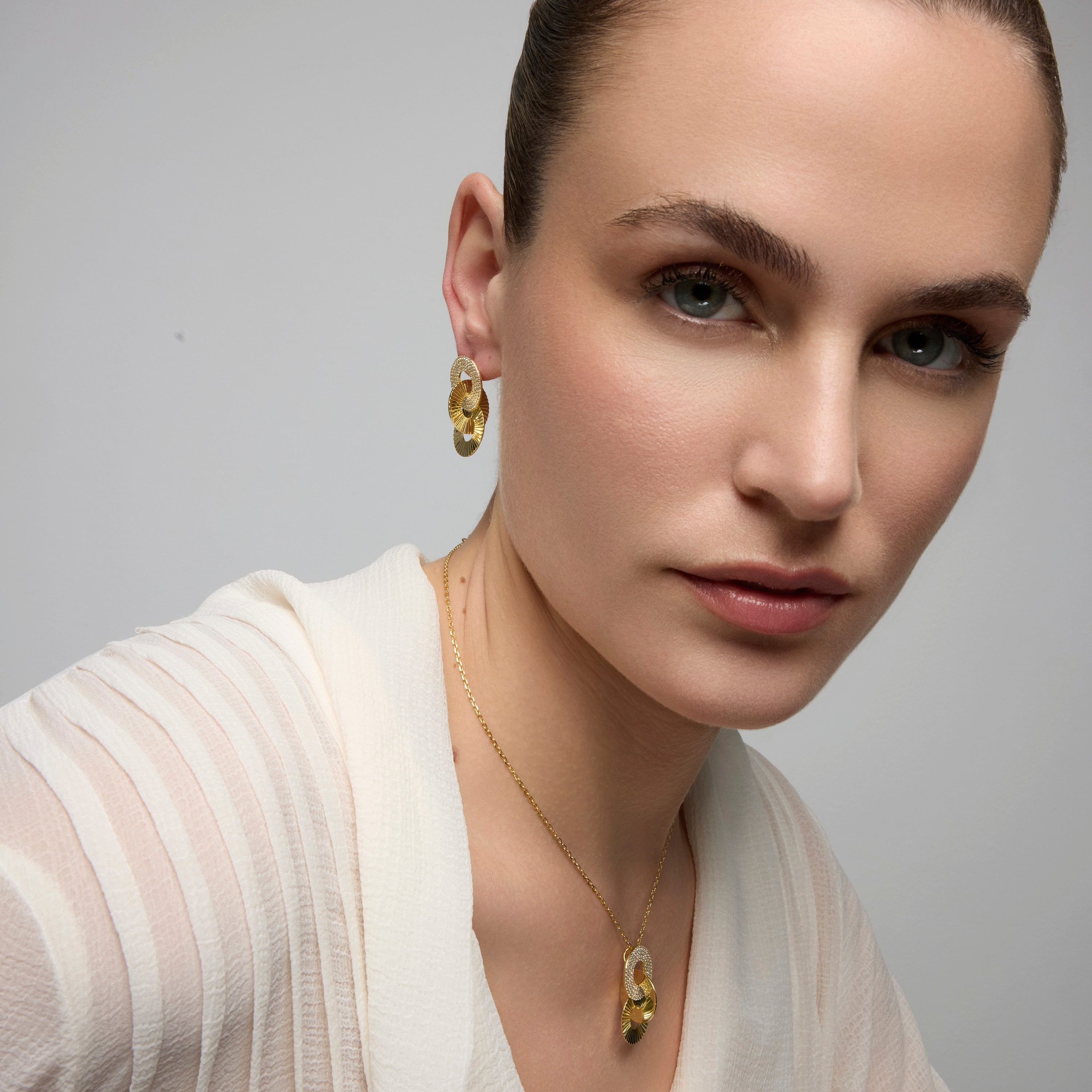 925 Sterling Silver Necklace with Brilliant Zirconia, 18k Yellow Gold Finish - Thydi