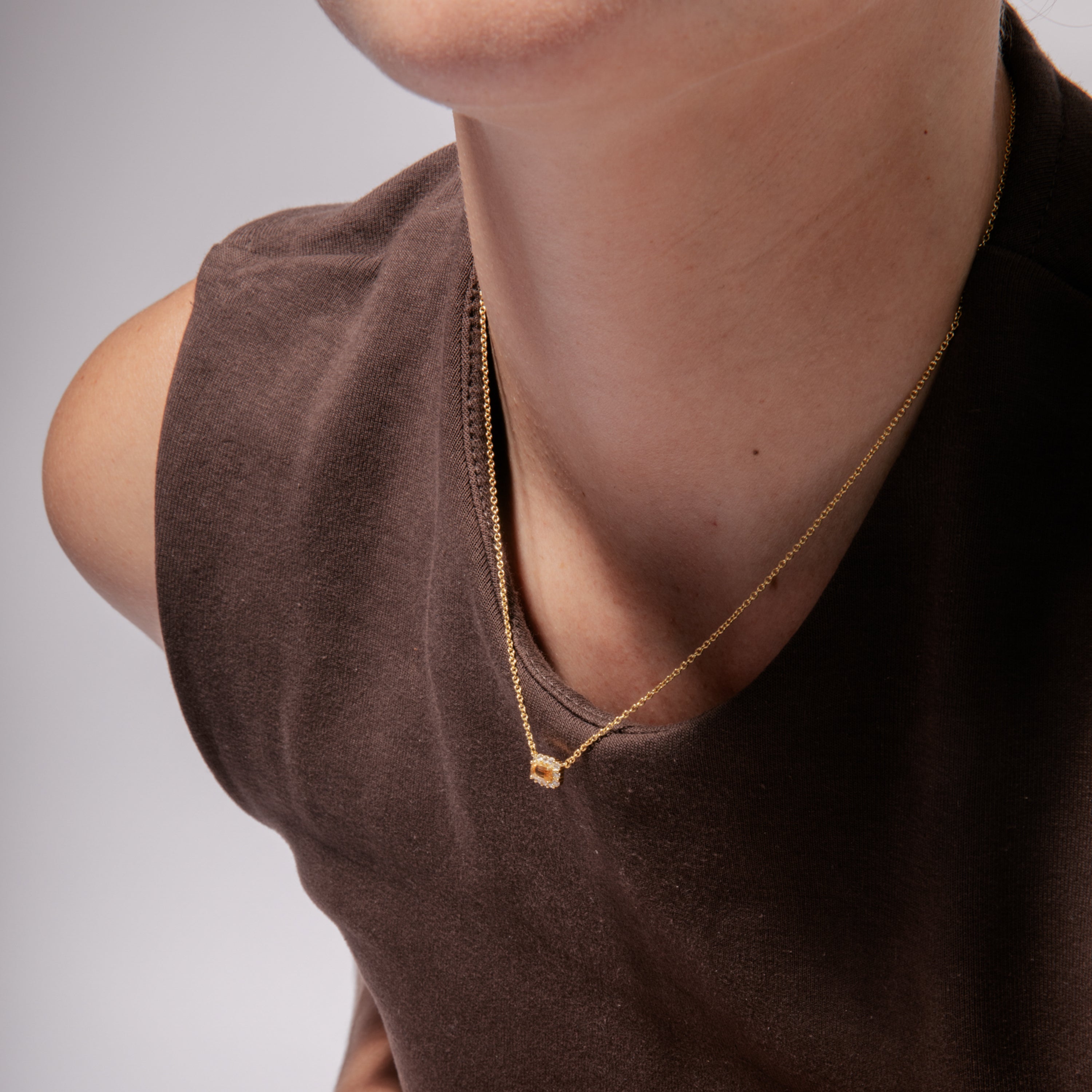 Collar de Plata de Ley 925 y Circonita Citrino acabado en oro amarillo 18k - Singaz