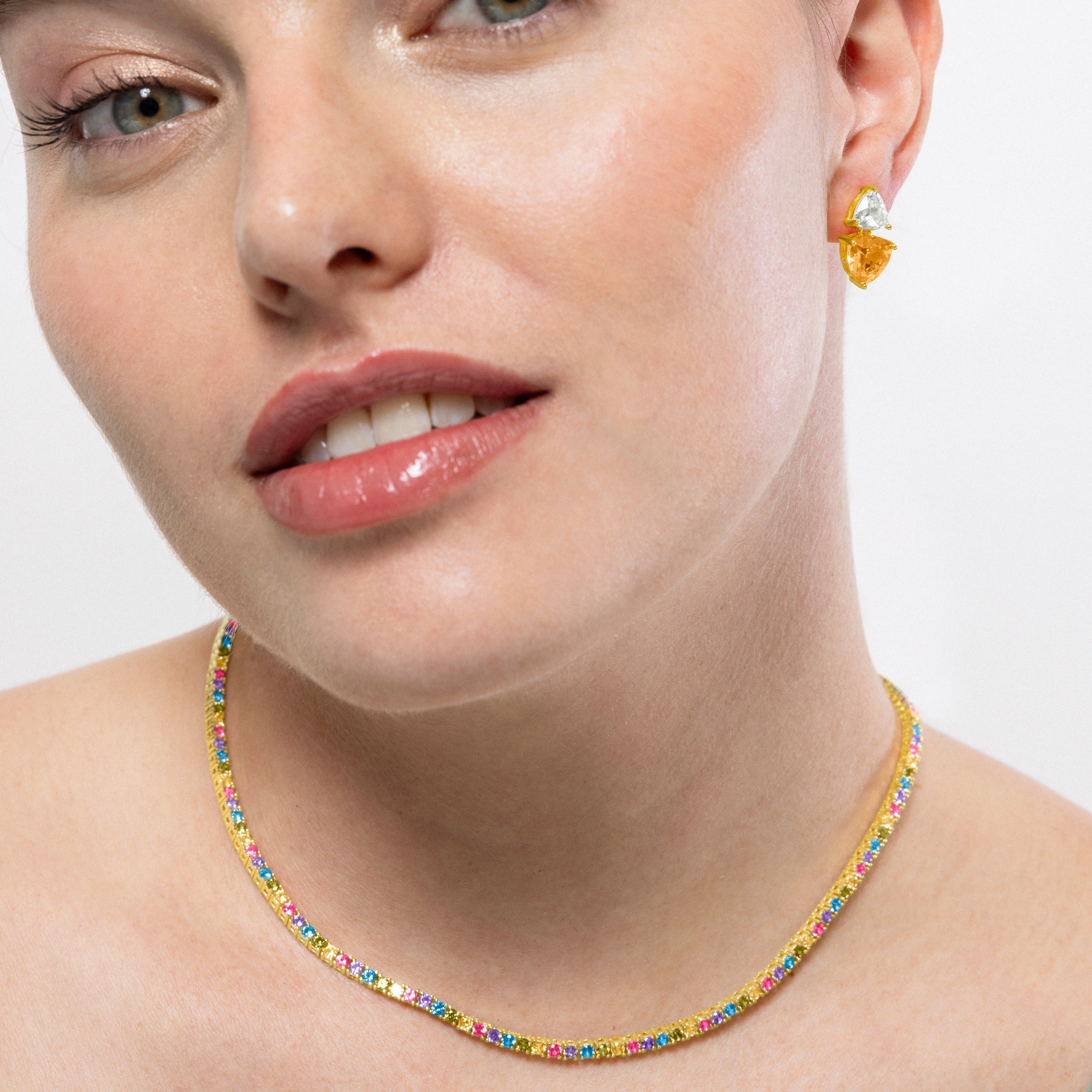 Collar de Plata de Ley 925 y Circonita Multicolor acabado en oro amarillo de 18k - Tahu