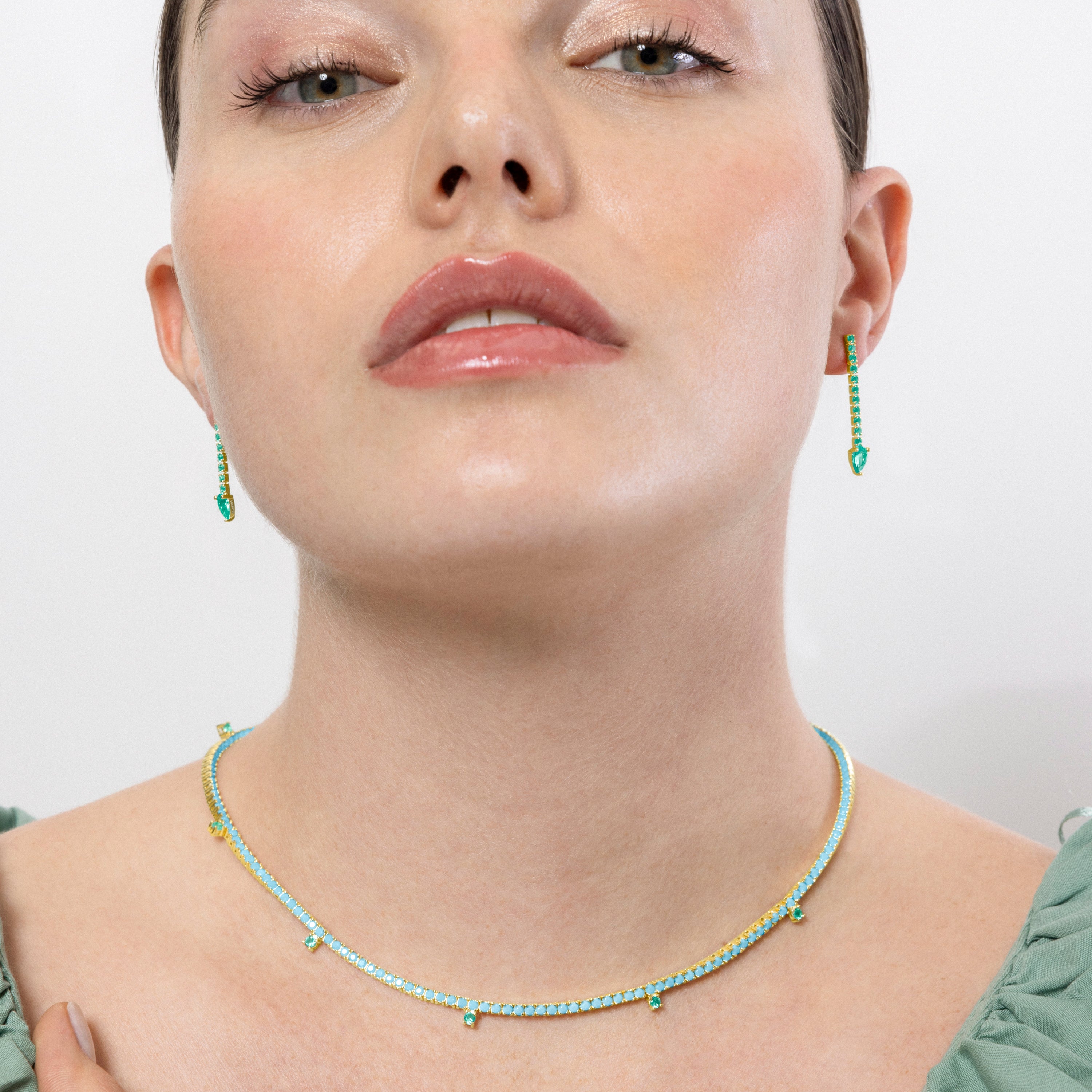 Collar de Plata de Ley 925 y Nano Turquesa acabado en oro amarillo de 18k - Nejad