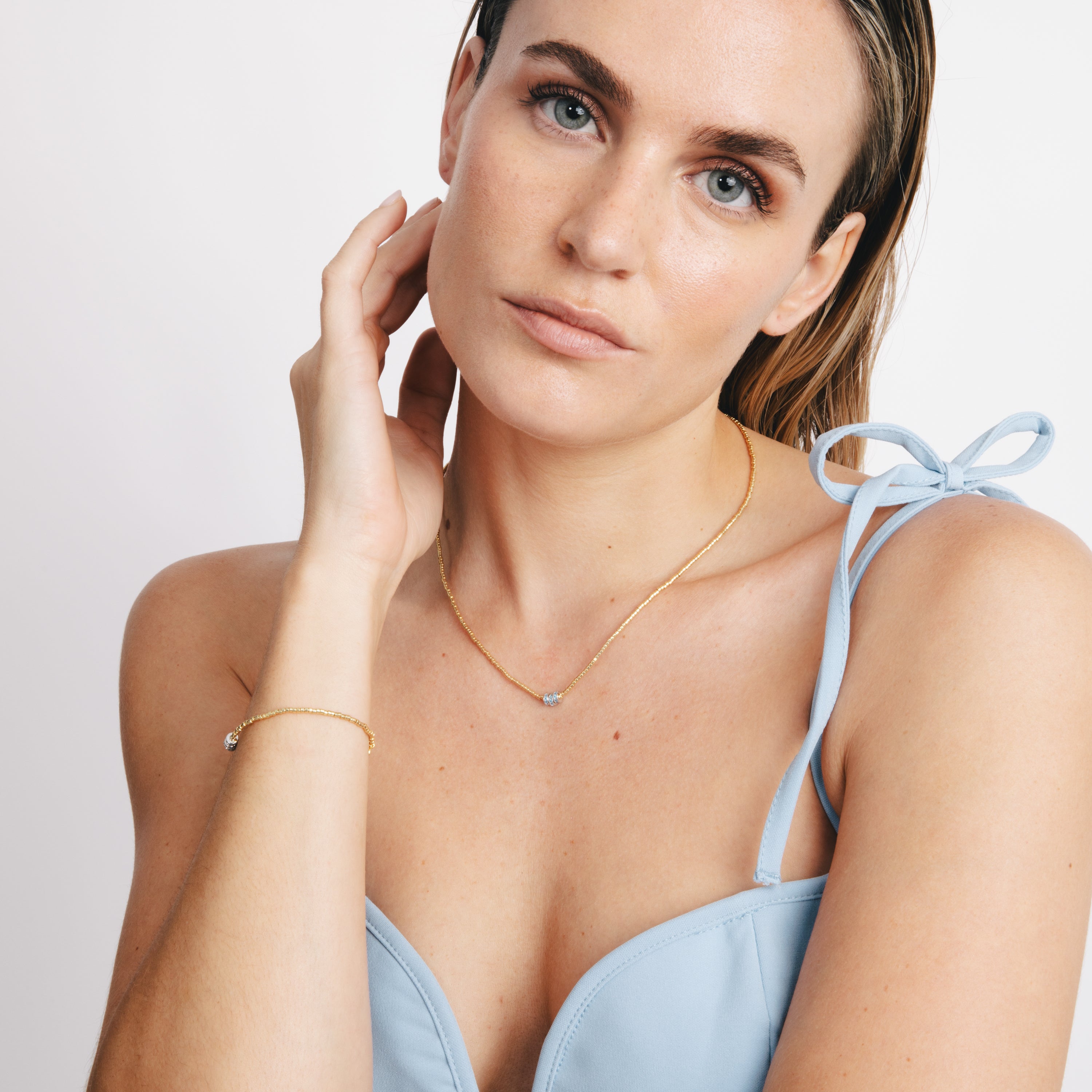 Collar de Plata de Ley 925 y Circonita Topacio Azul acabado en oro amarillo 18k - Alsion