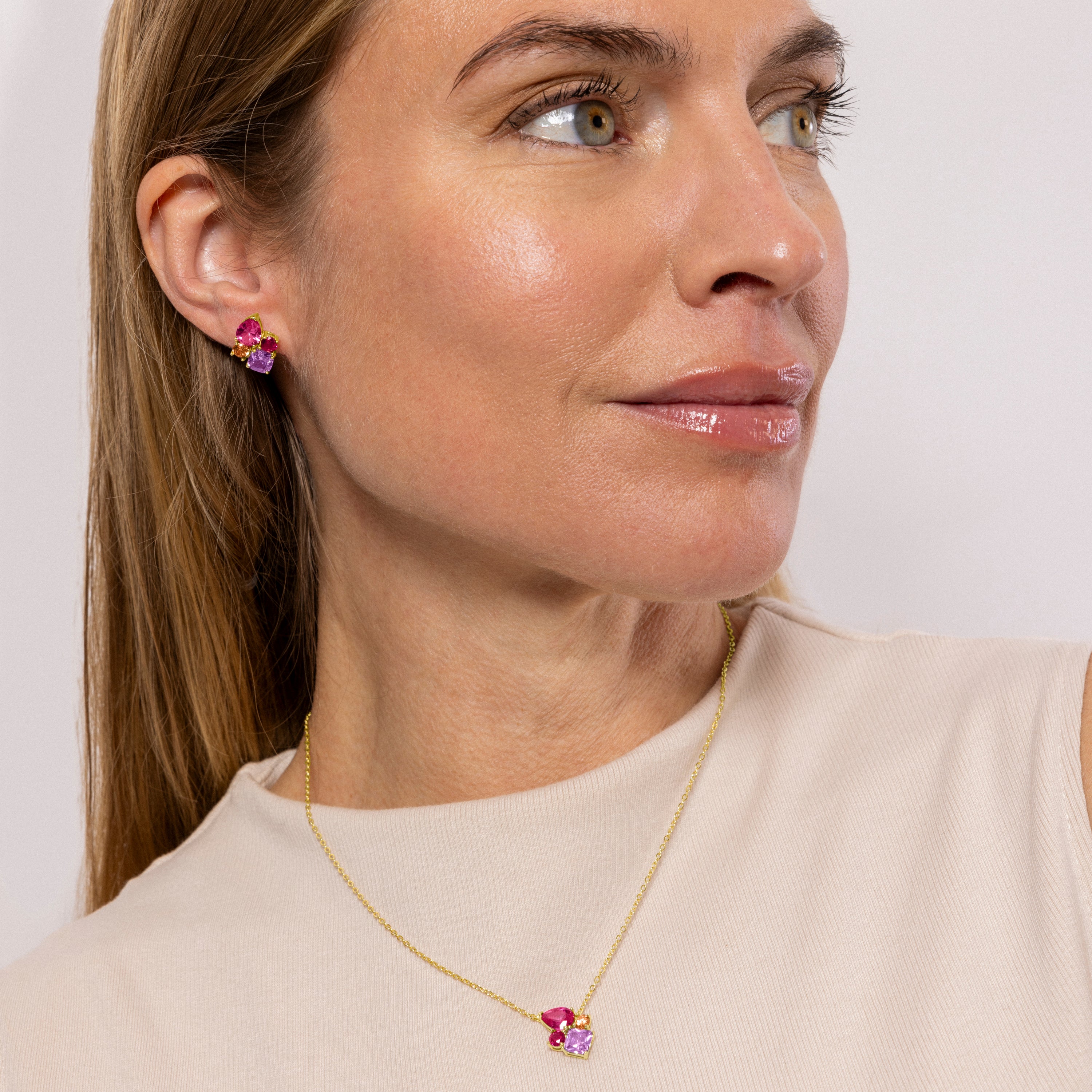 Collar de Plata de Ley 925 y Cuarzo Hidrotermal Frambuesa acabado en oro amarillo de 18k - Nyba