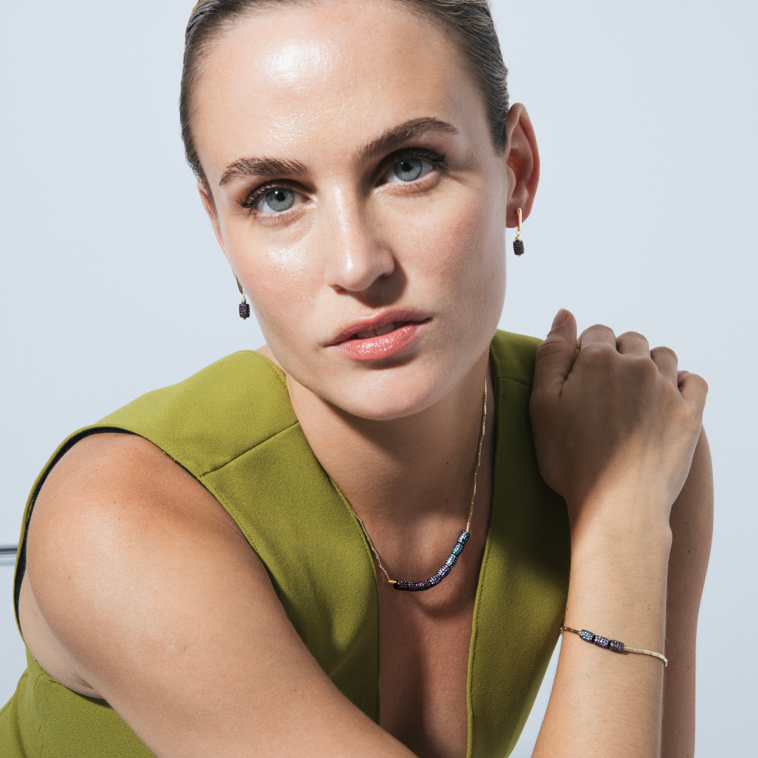 Collar de Plata de Ley 925 y Circonita Multicolor acabado en oro amarillo 18k - Bymel