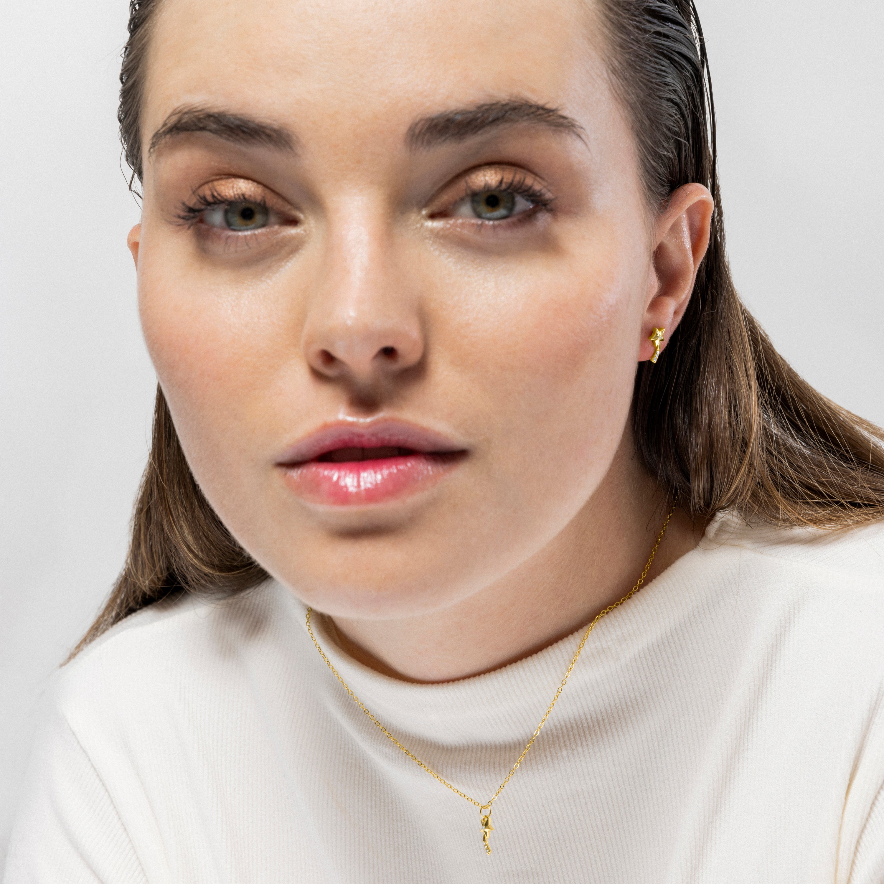 Collar de Plata de Ley 925 y Circonita Brillante acabado en oro amarillo de 18k - Estrella