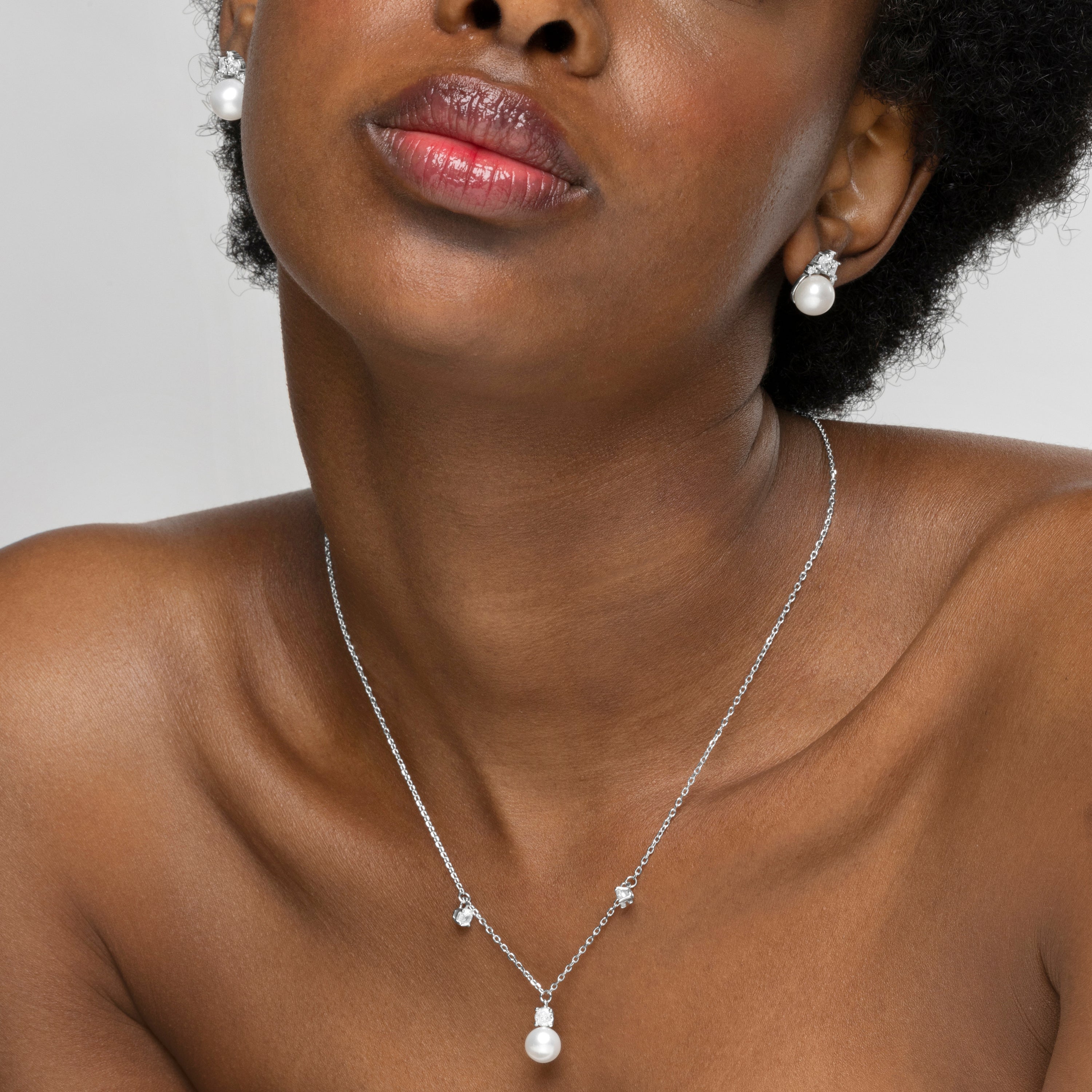 Collar de Plata de Ley 925 y Perla Blanca acabado en rodio - Valme