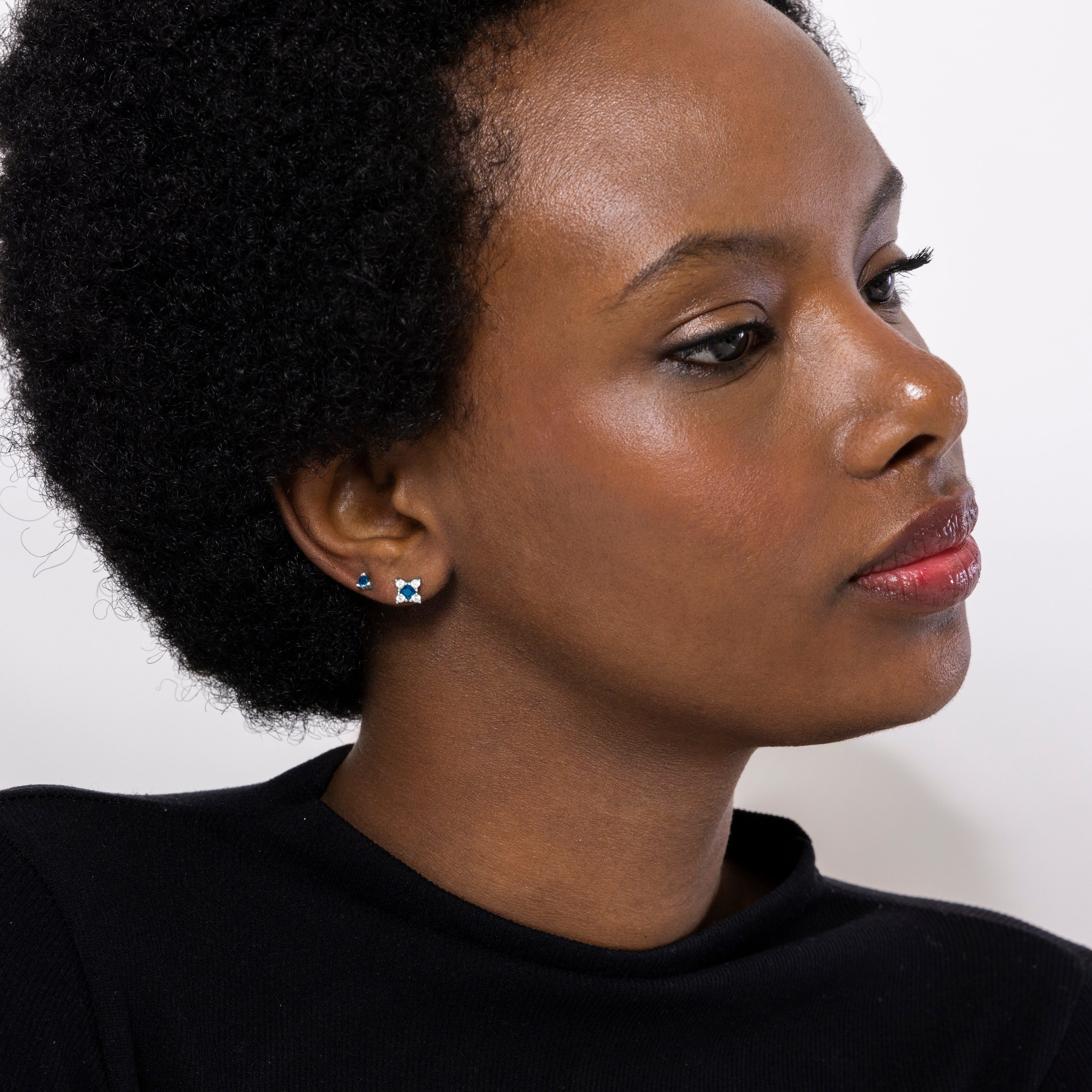 Piercing de Plata de Ley 925 y Circonita Zafiro acabado en rodio - Ontari