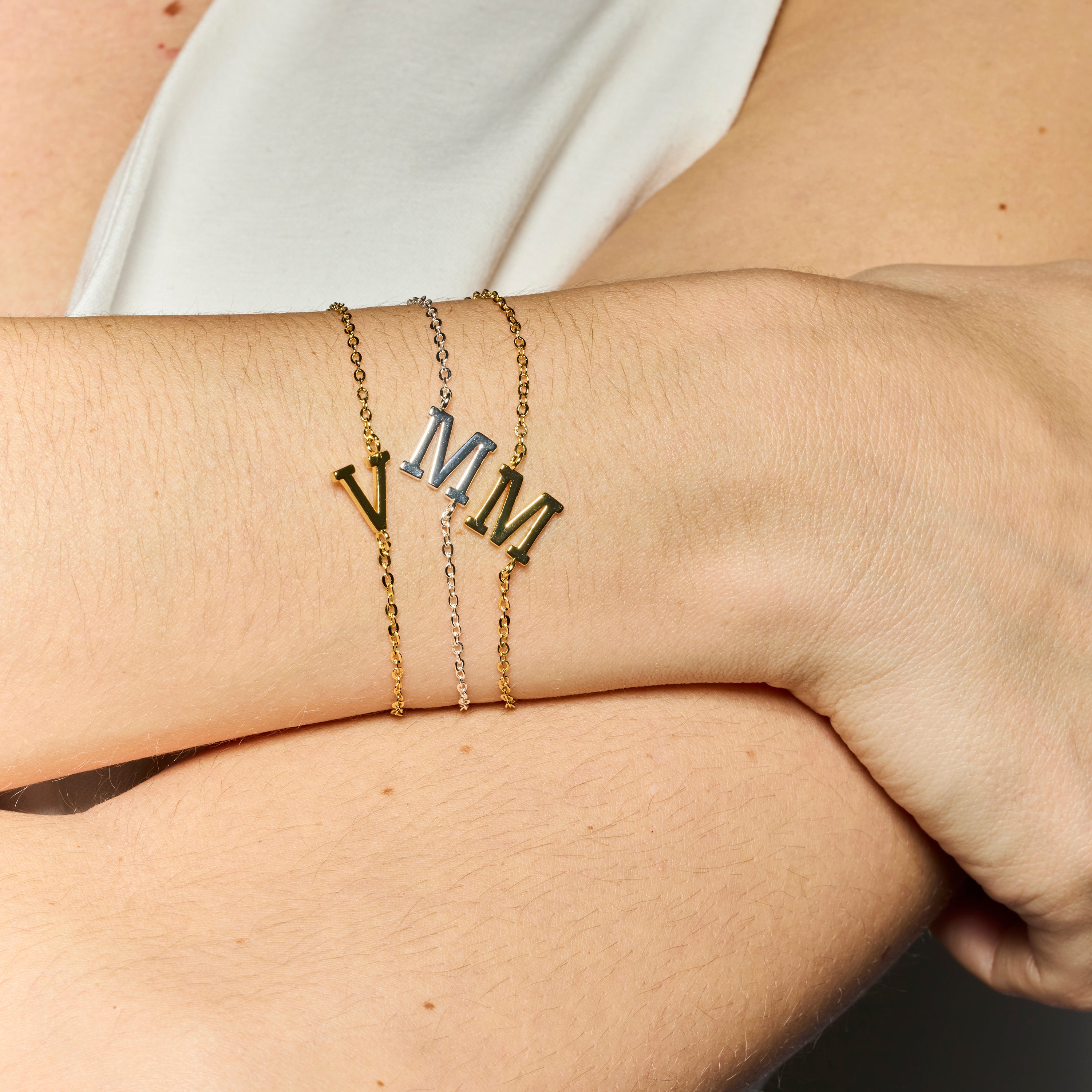 Pulsera acabado oro amarillo 18k - Alphabet