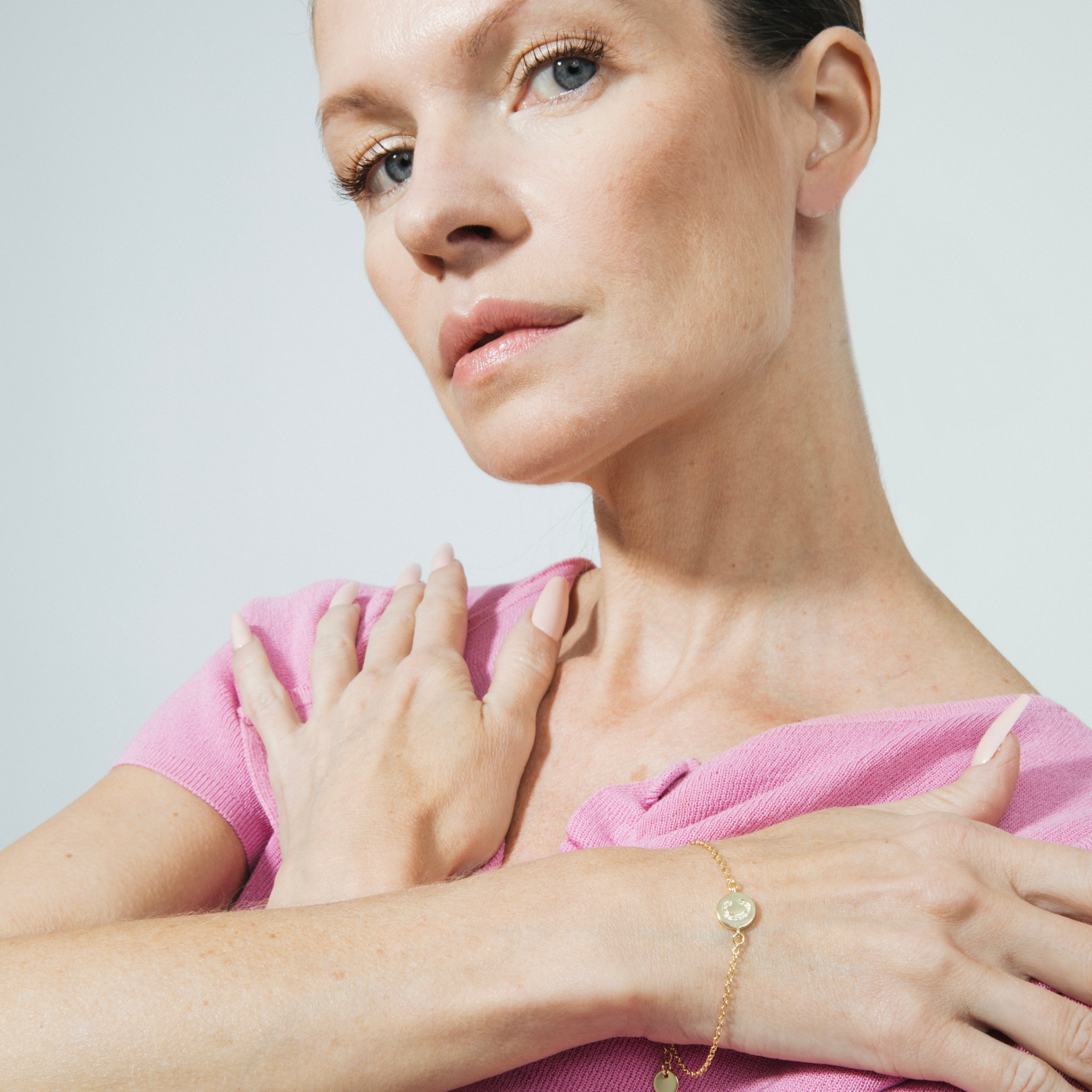 Pulsera con Circonita Brillante acabado oro amarillo 18k - Alphabet