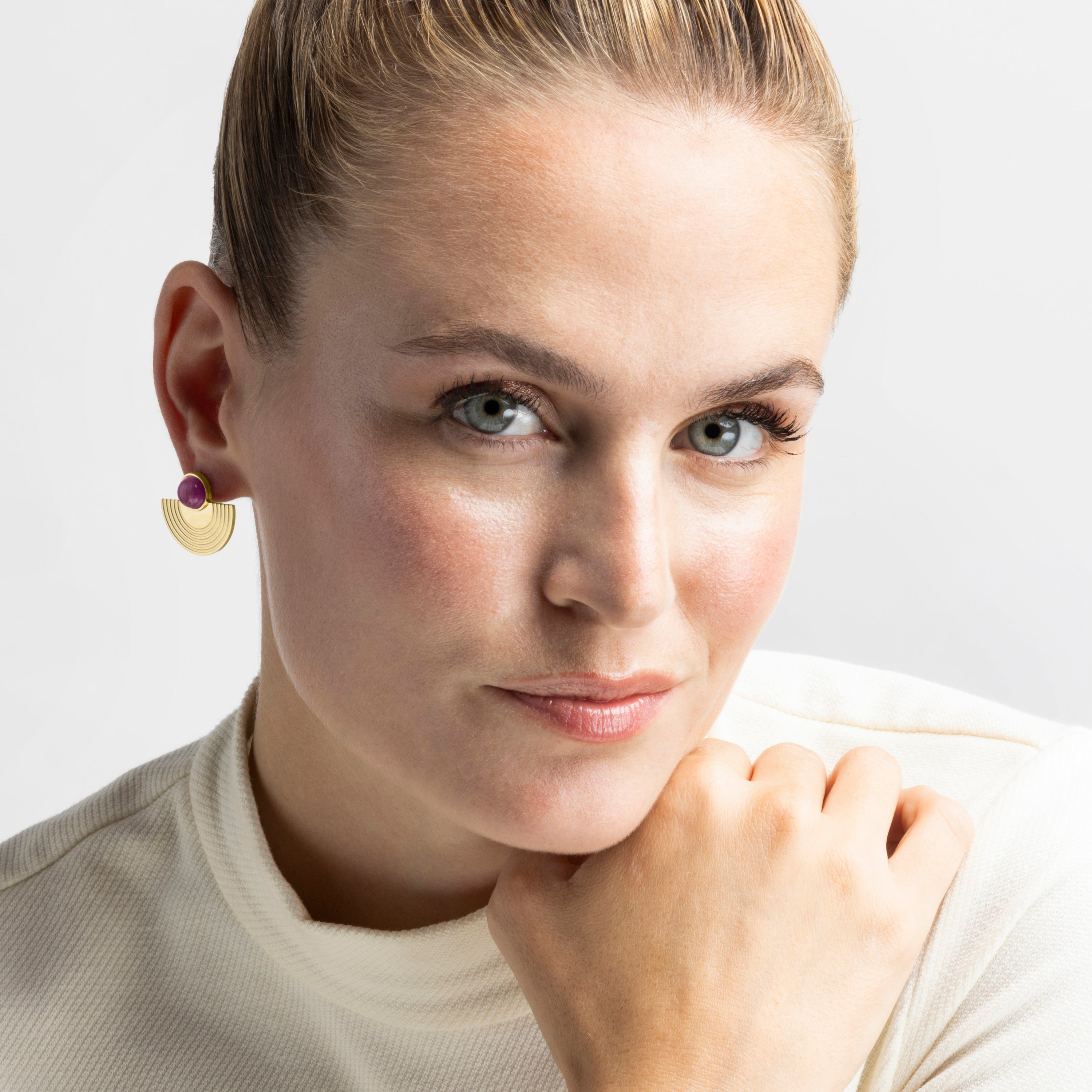 Pendientes con Cuarzo Hidrotermal Amatista acabado oro 18k - Koru