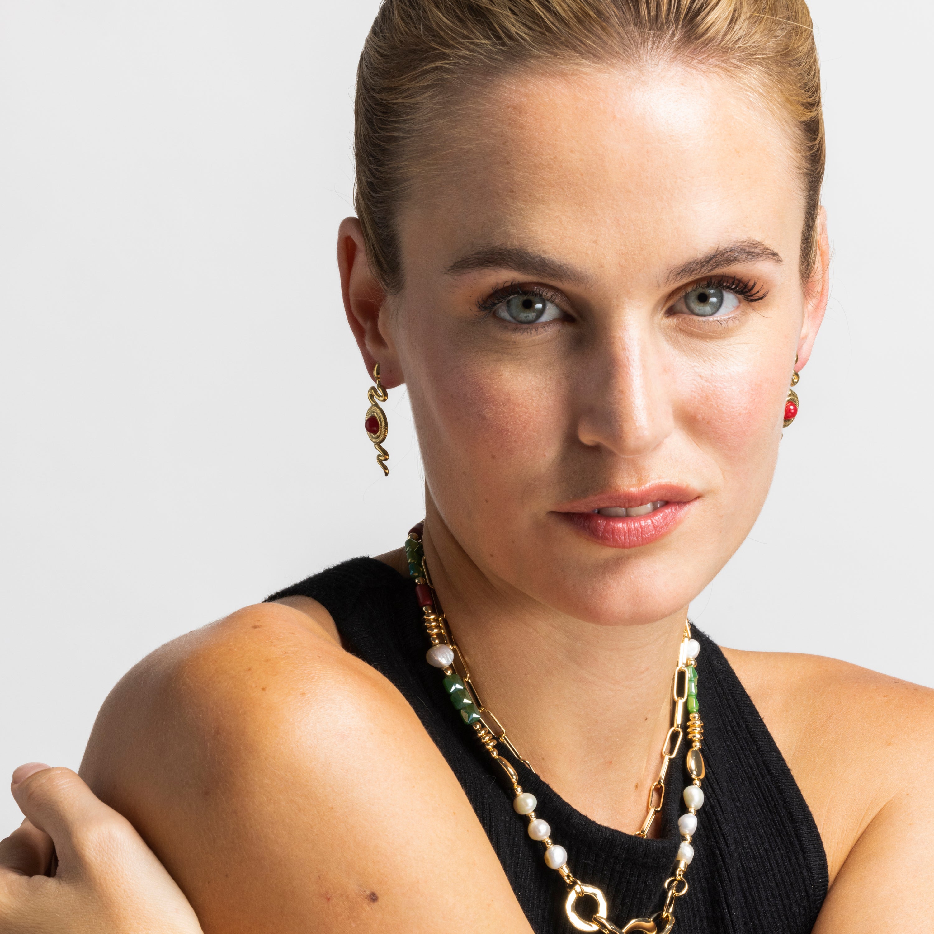 Pendientes con Cristal Rojo acabado oro 18k - Edrak