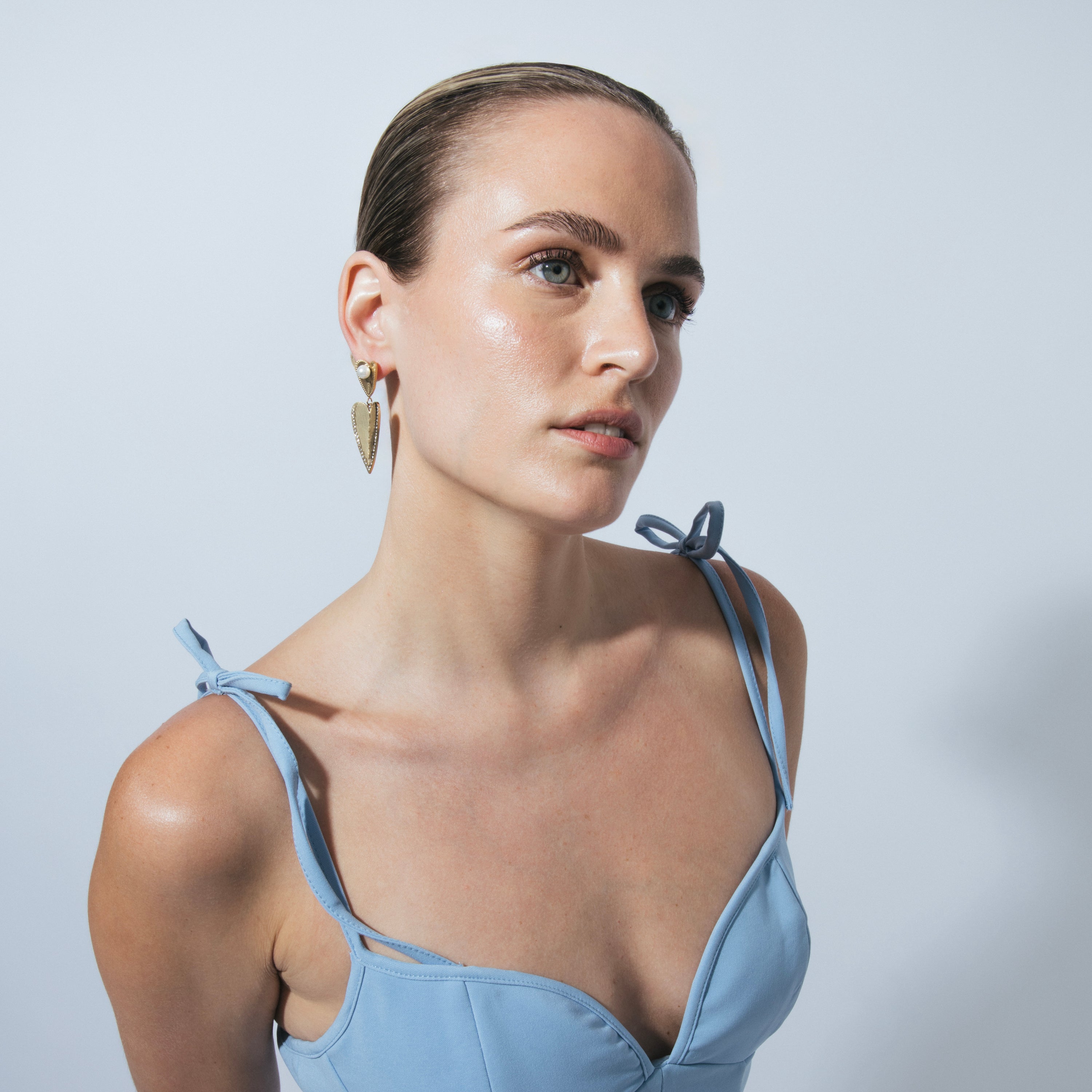 Pendientes de Circonita Brillante acabado en oro amarillo 18k - Zumeria