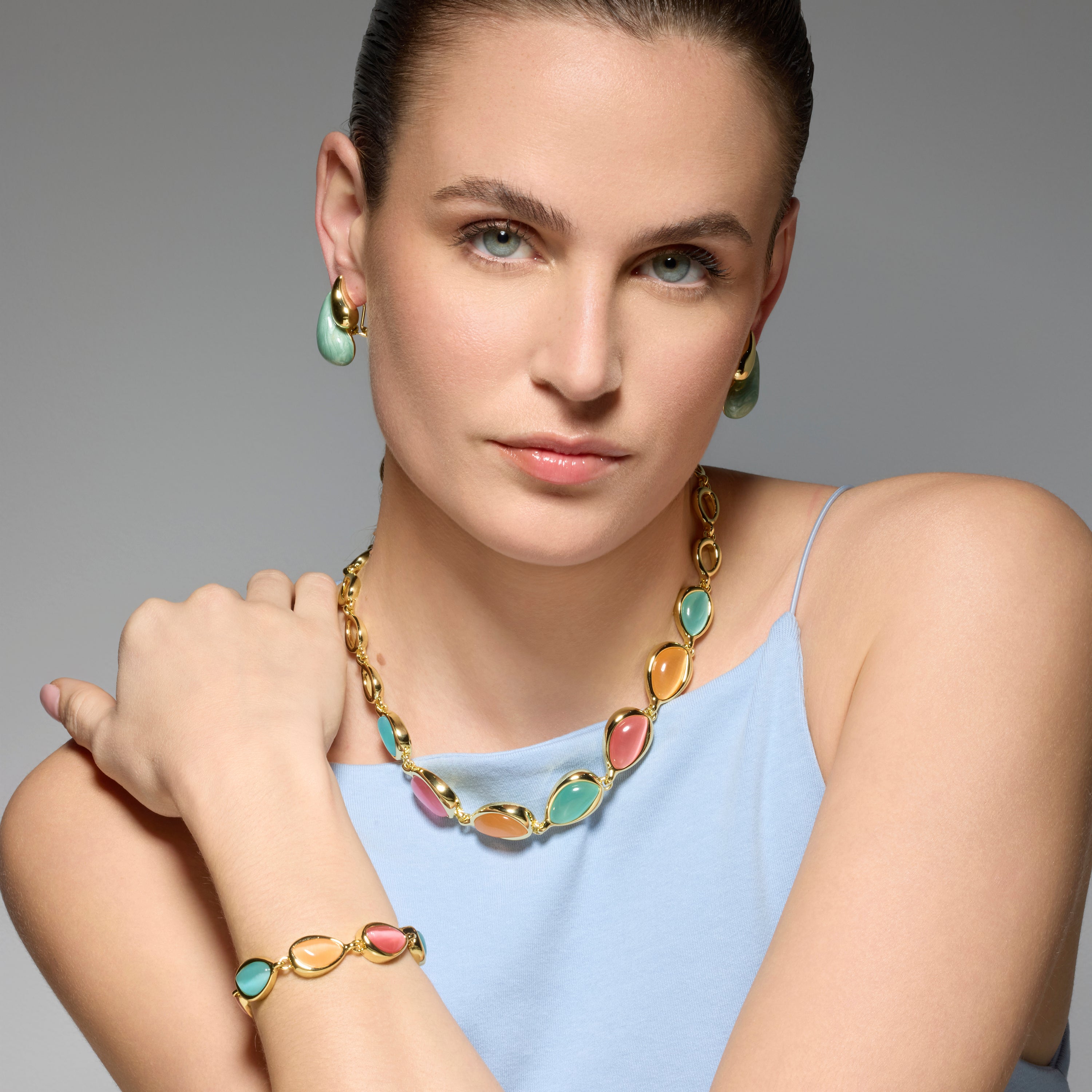 Pendientes acabado oro amarillo de 18k y Lacado Verde - Udver