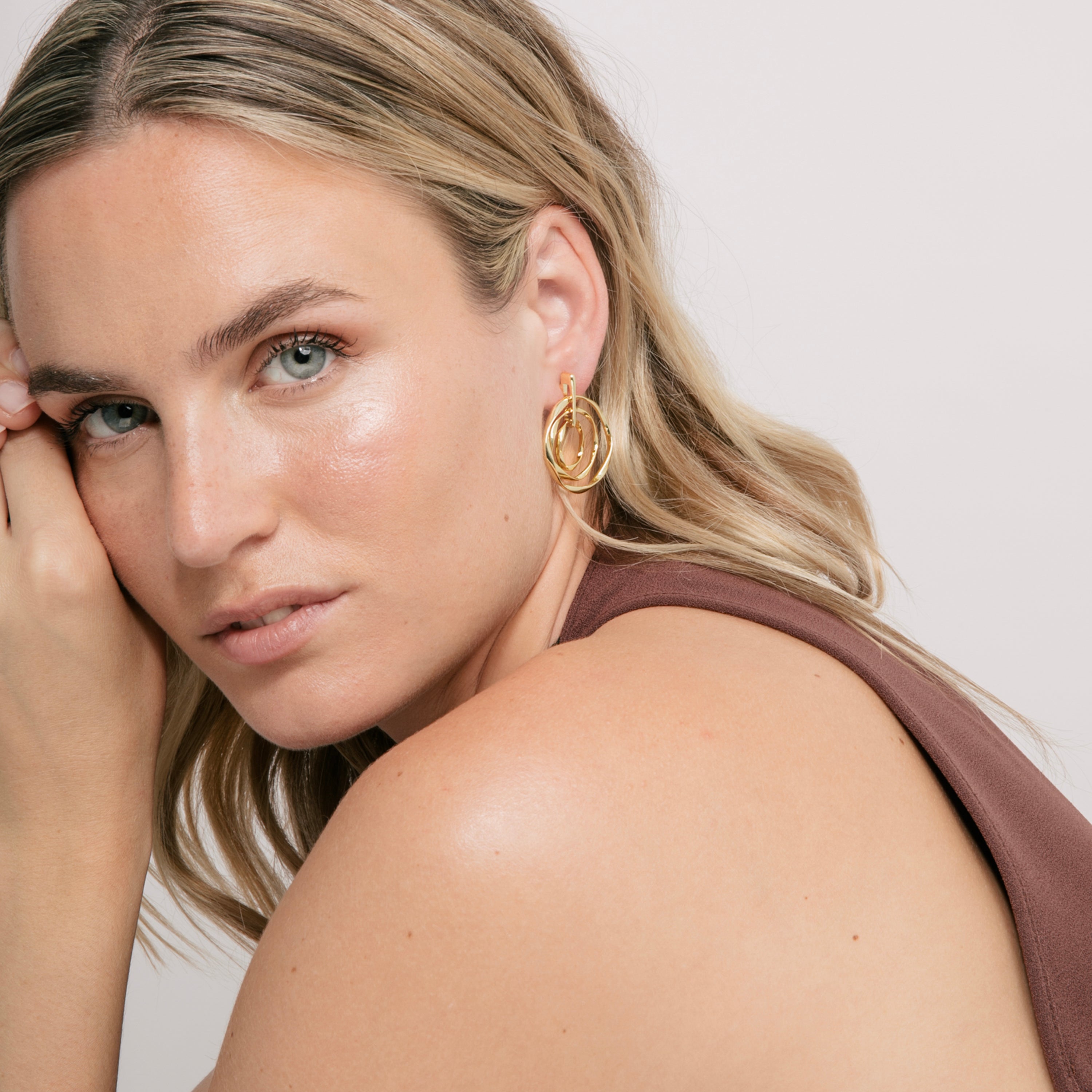 Pendientes acabado en oro amarillo 18k - Daban