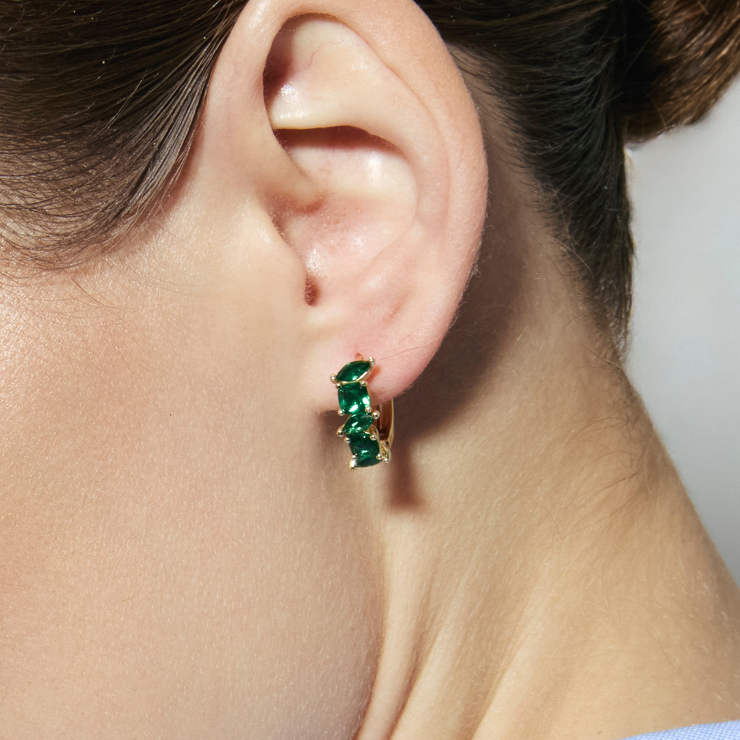 Pendientes de Circonita Esmeralda acabado en oro amarillo de 18k - Arose