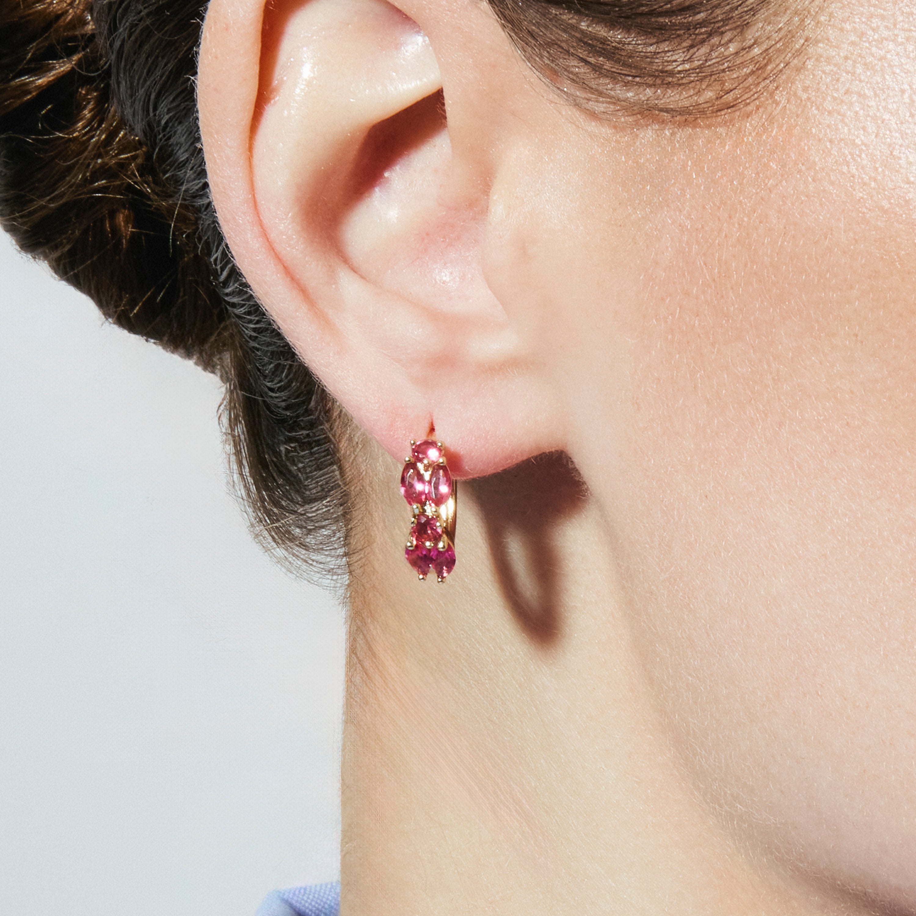 Pendientes de Circonita Rubí acabado en oro amarillo de 18k - Urmo