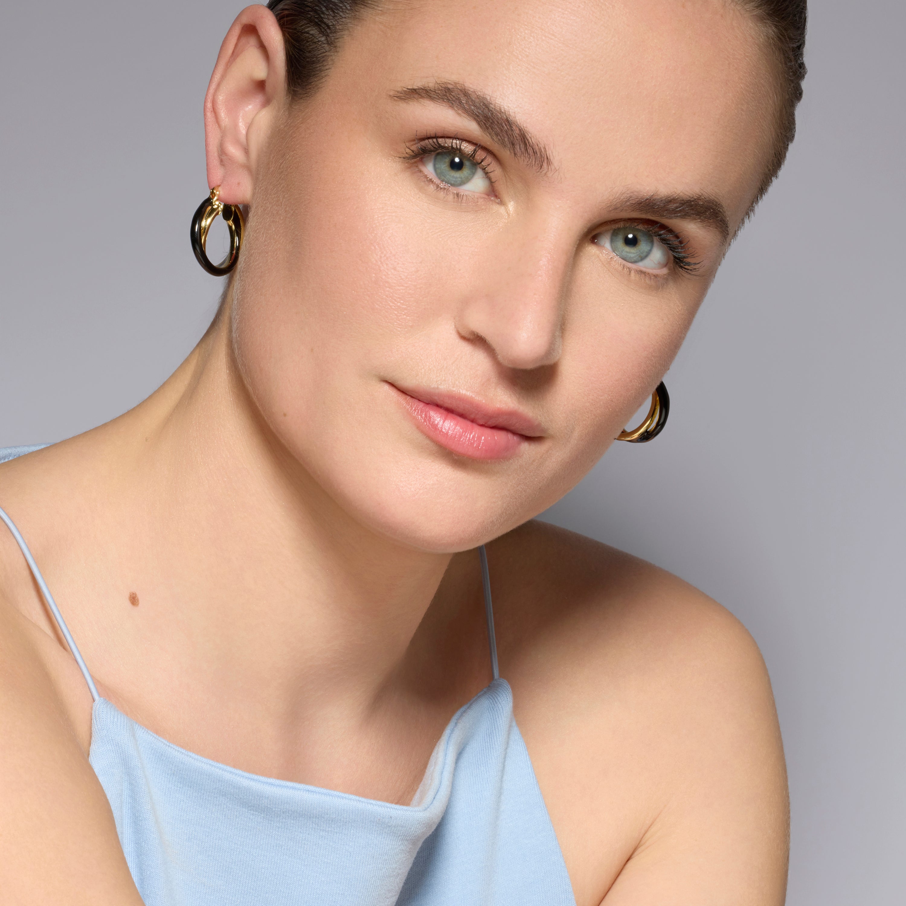 Pendientes acabado oro amarillo de 18k y Lacado Negro - Fieroa