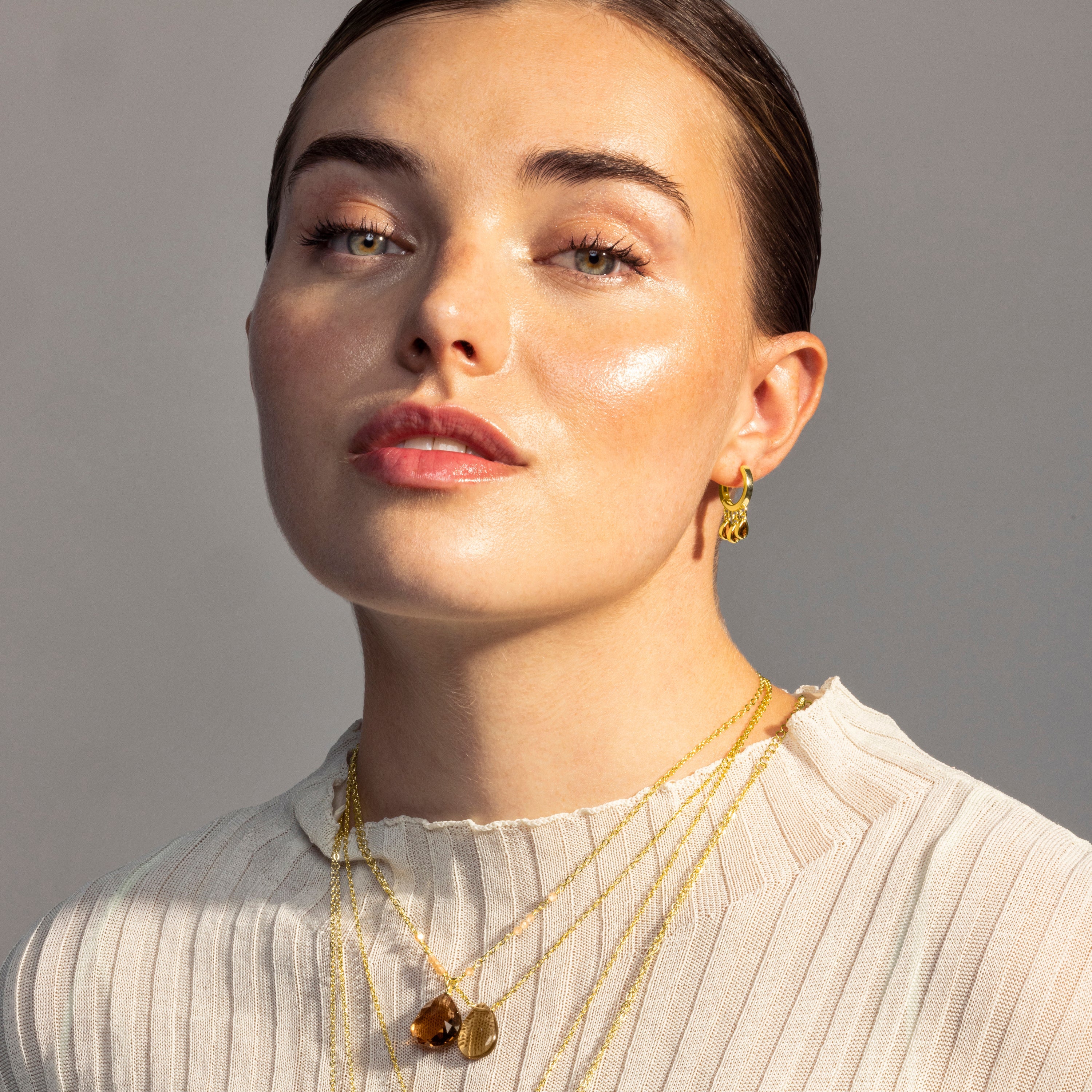 Pendientes de Circonita Esmeralda acabados en oro amarillo 18K - Atzul