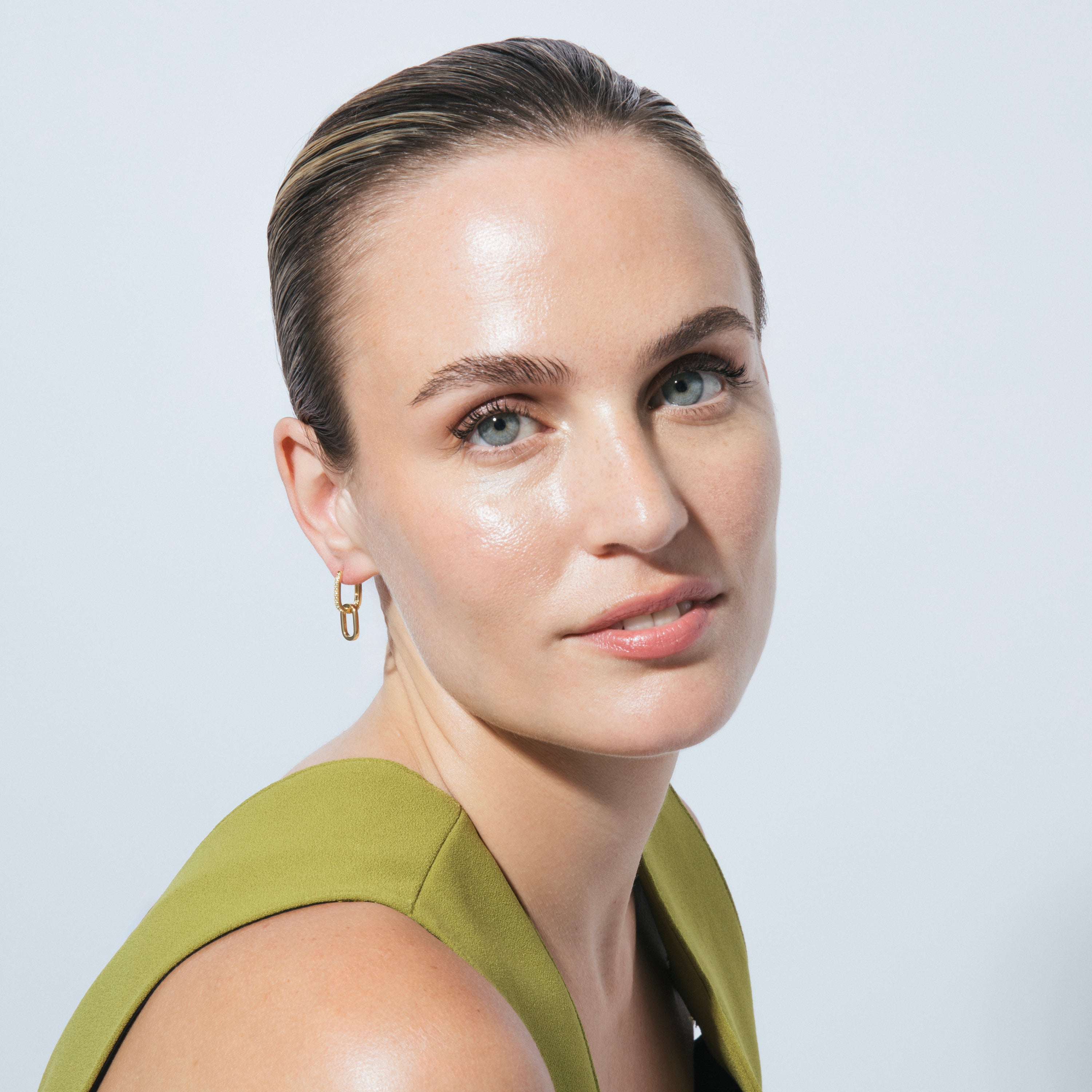 Pendientes acabado en oro amarillo 18k - Thuja