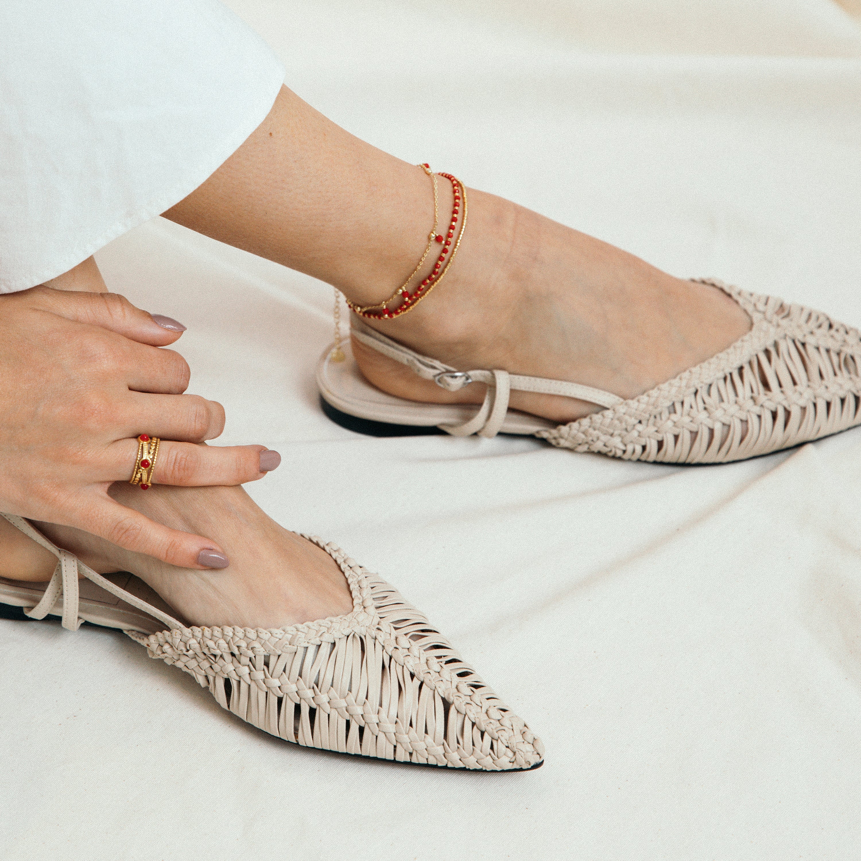 18k Gelbgold-Finish Ring und Roter Kristall - Fatin