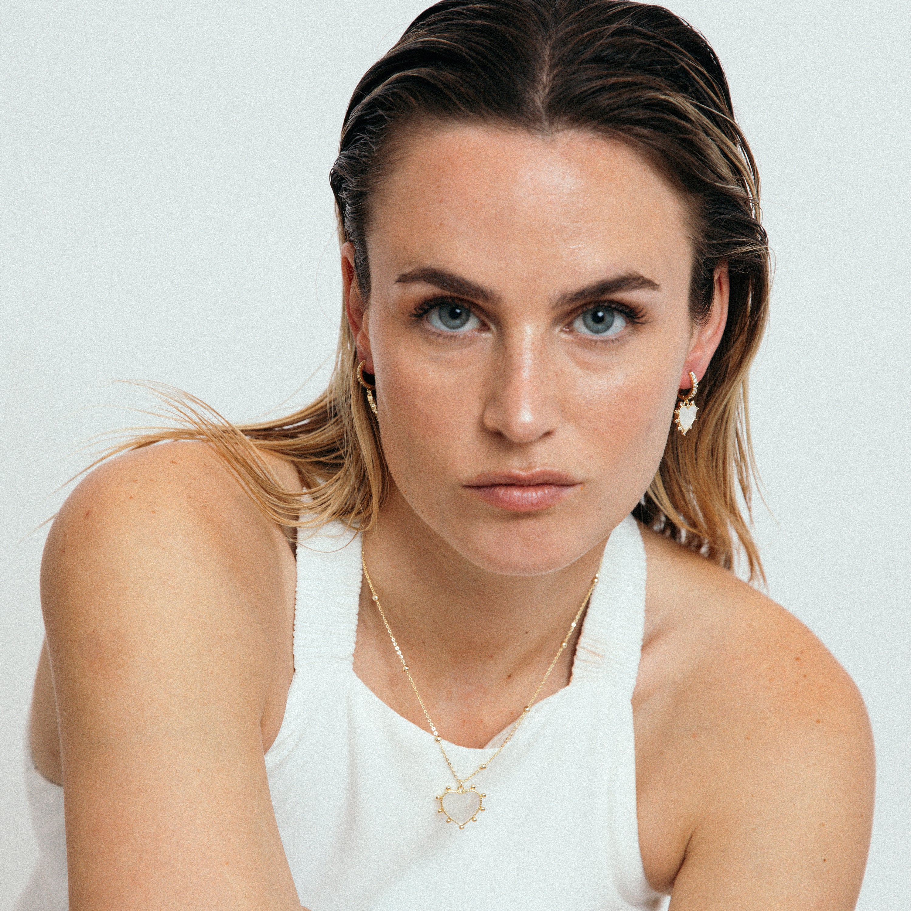 Collar acabado oro amarillo de 18k y Madreperla Blanca - Marloi