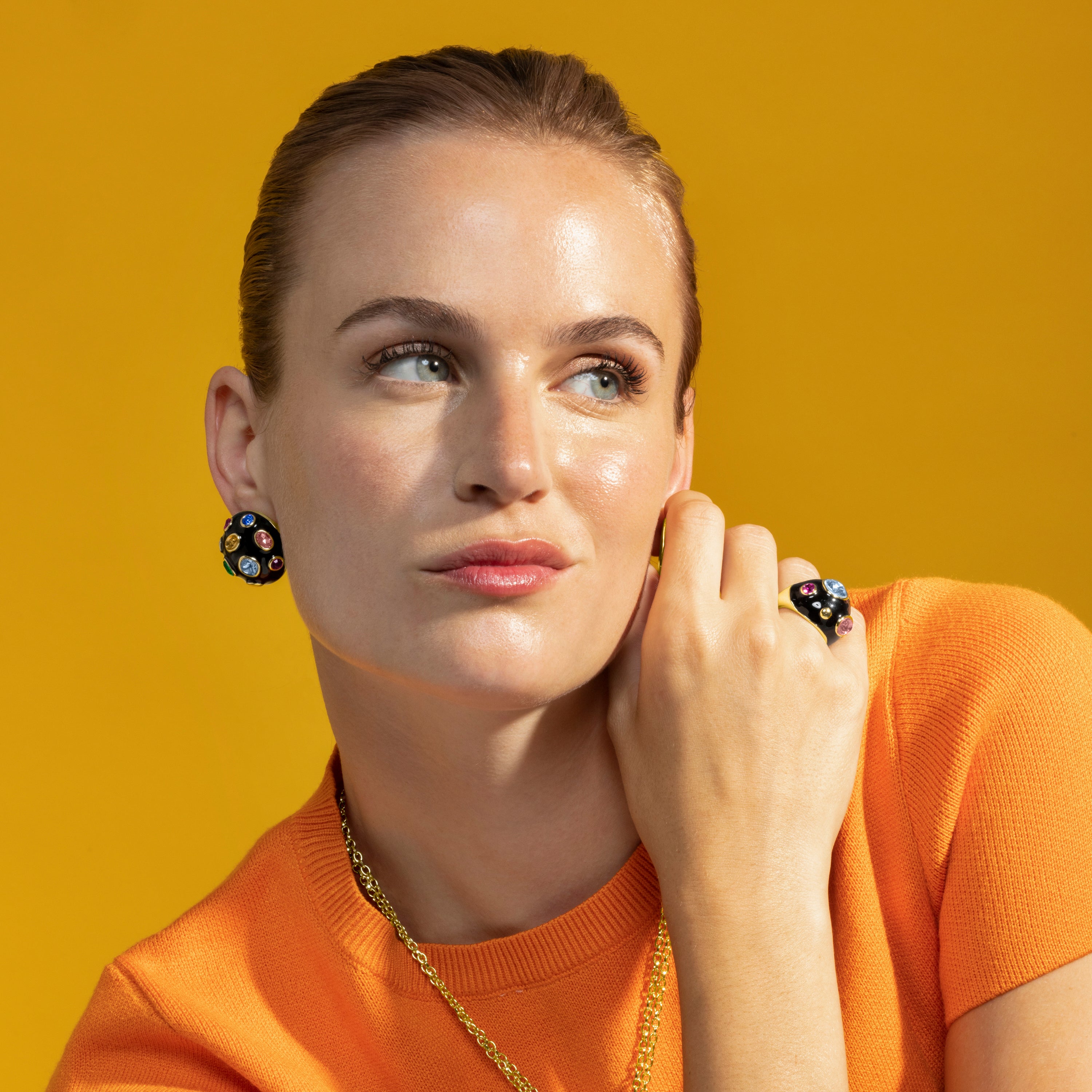 Anillo con Lacado Negro acabado oro 18k - Yever